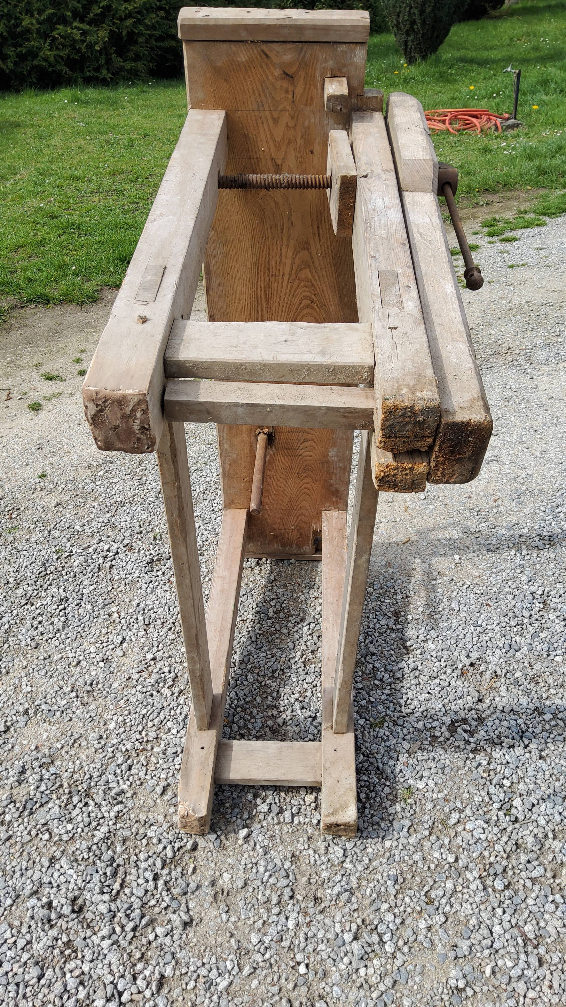 Old wooden workbench 126cm