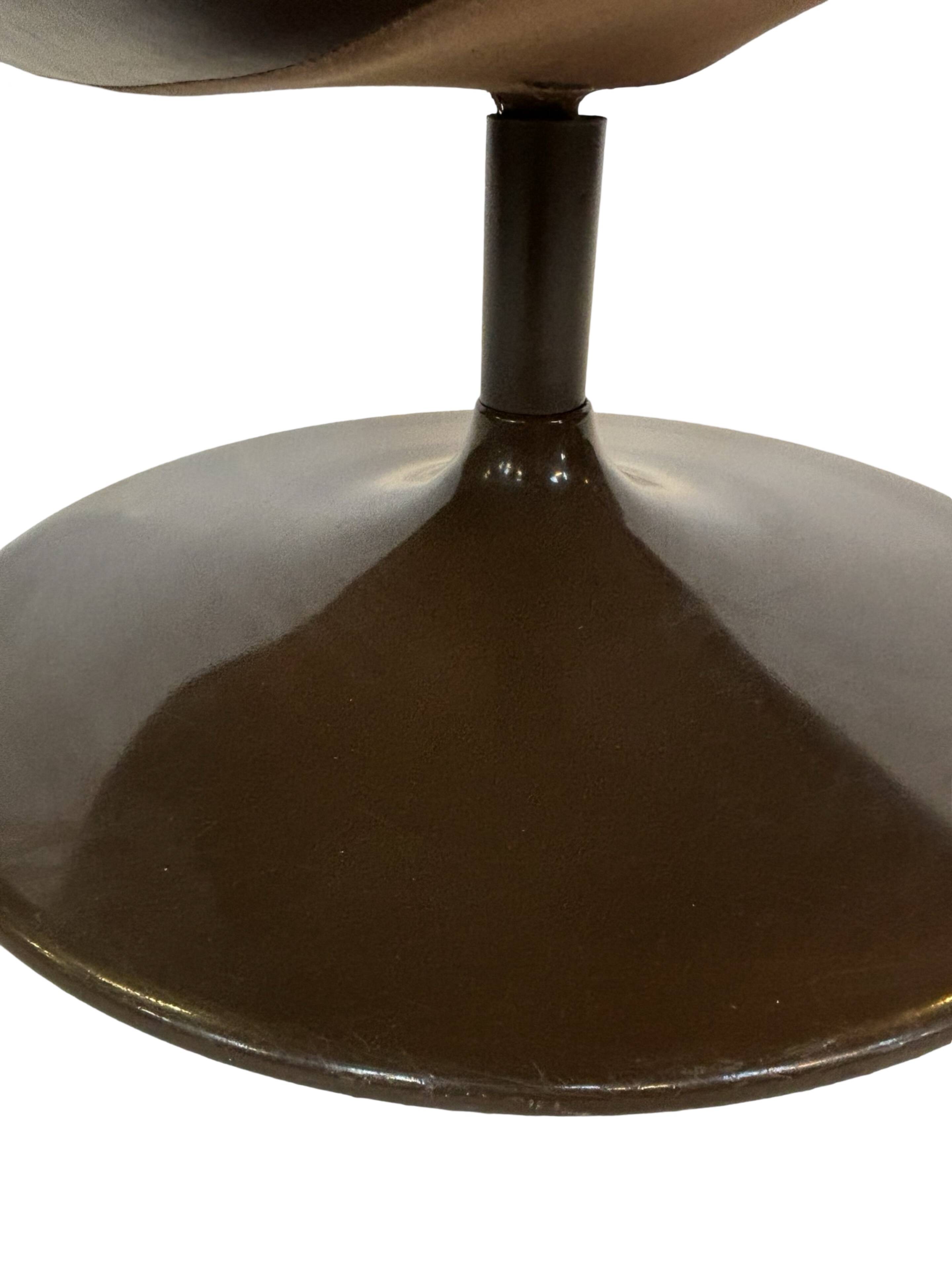 Vintage Artifort lounge chair Geoffrey Harcourt Design Easy Chair