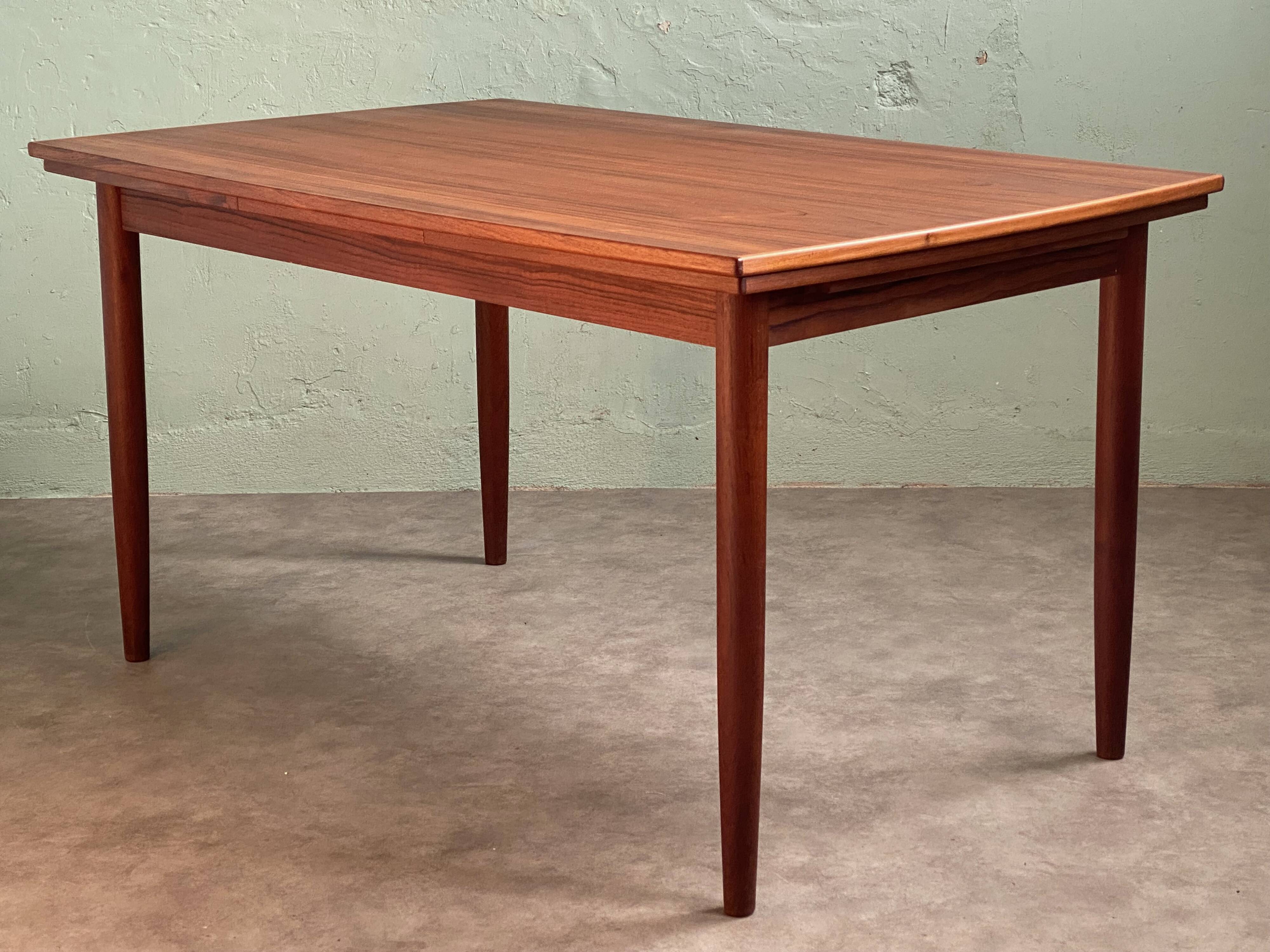 Extensible table dznoise Vejle Stole Mobelfabrik