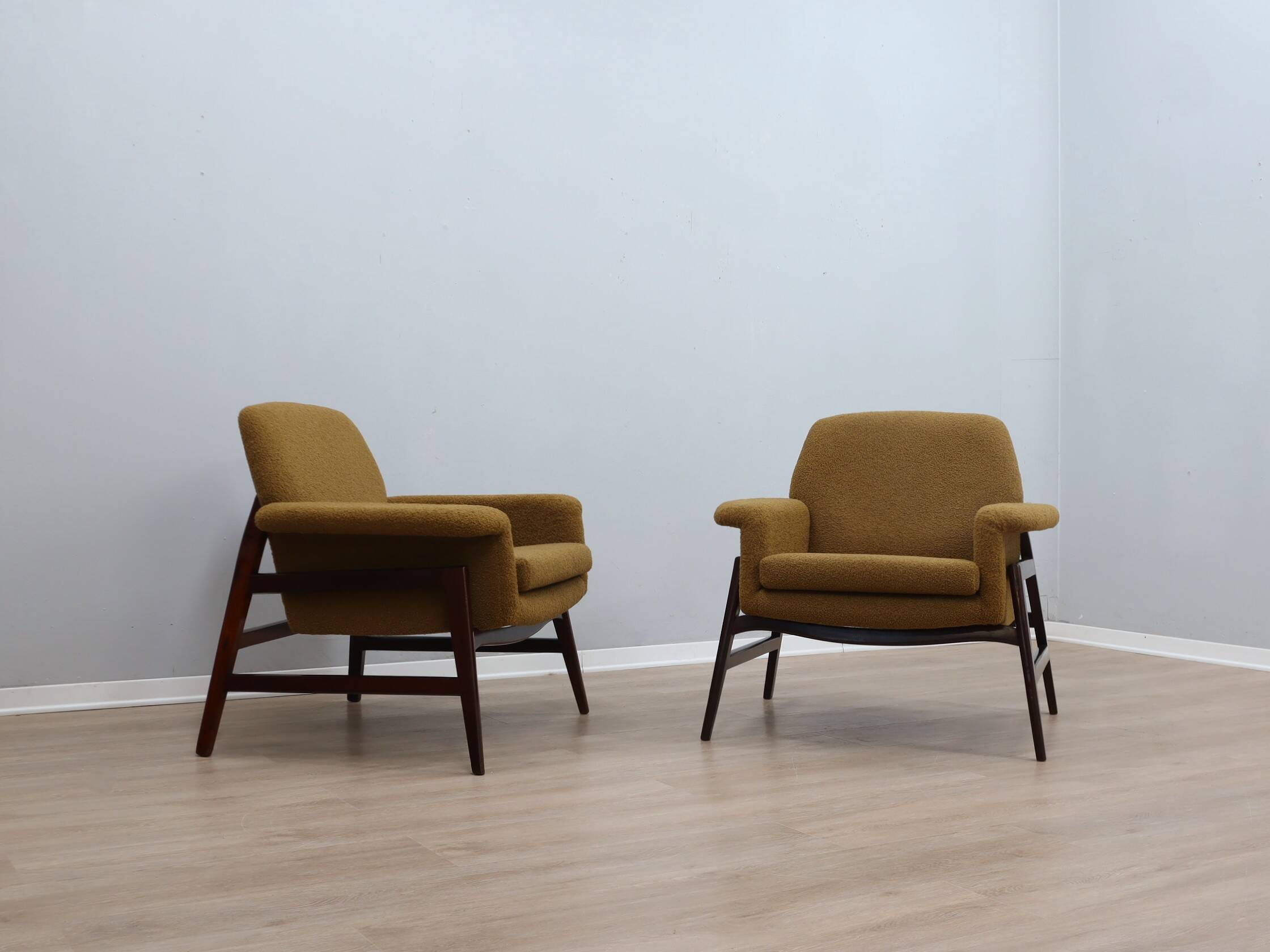Mid century armchairs Gianfranco Frattini style 1950s