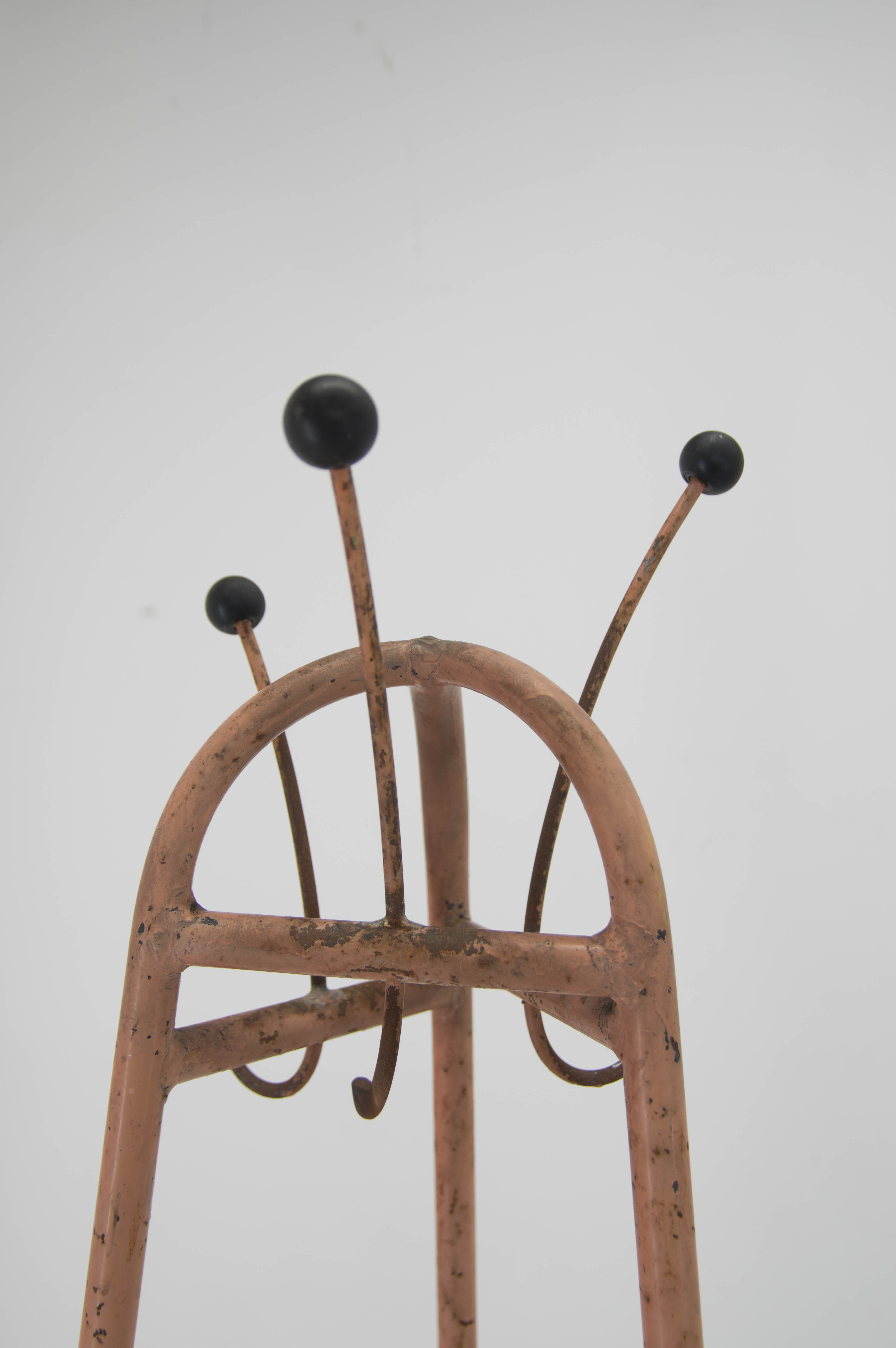 Bauhaus industrial pink coat stand, 1920s