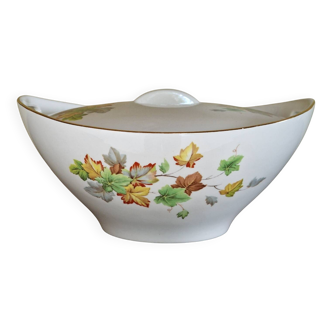 Soup tureen in Gien earthenware from the Primefleur Automne collection.