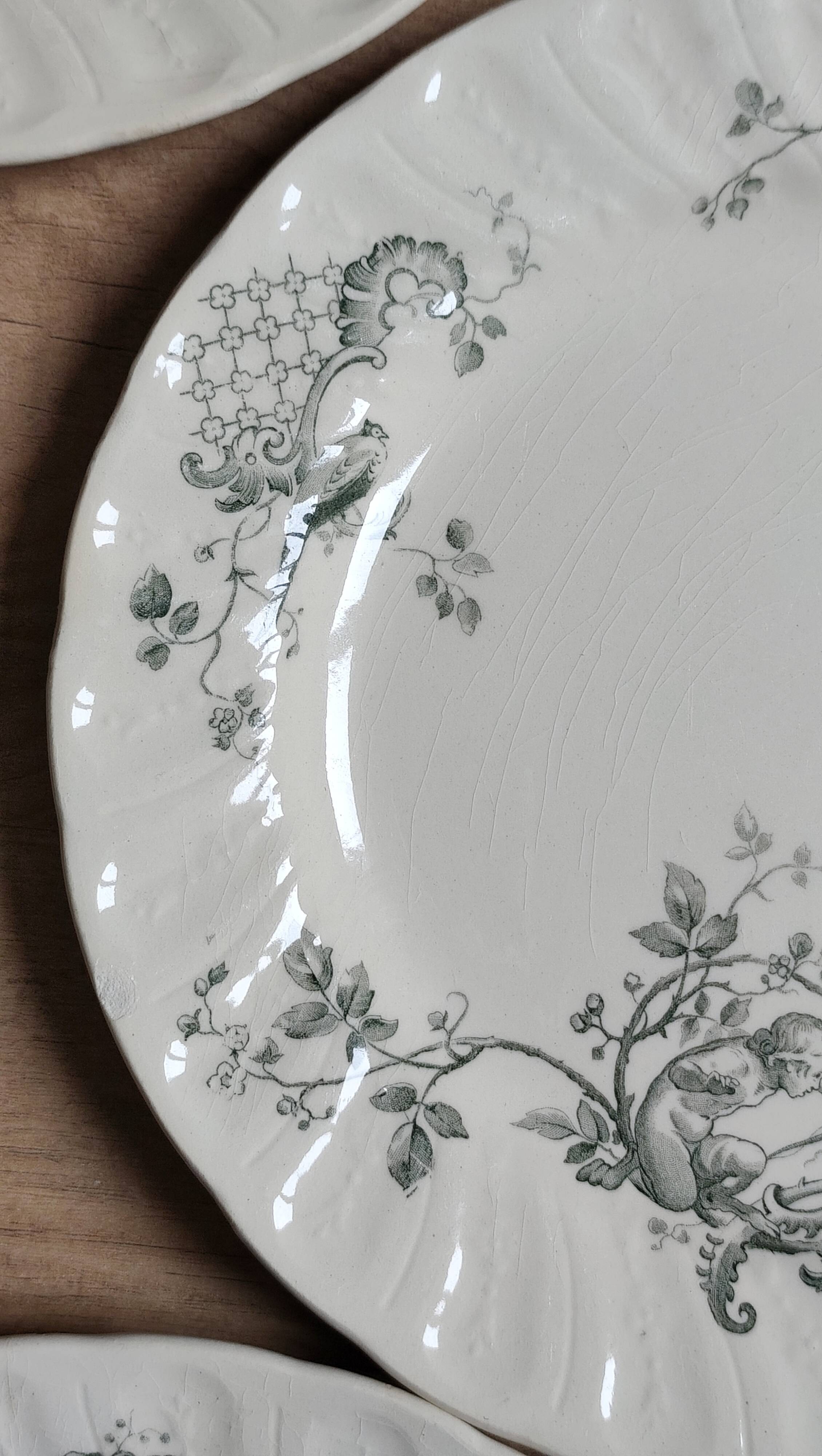 Set of 7 Lauzun Gien ironstone plates