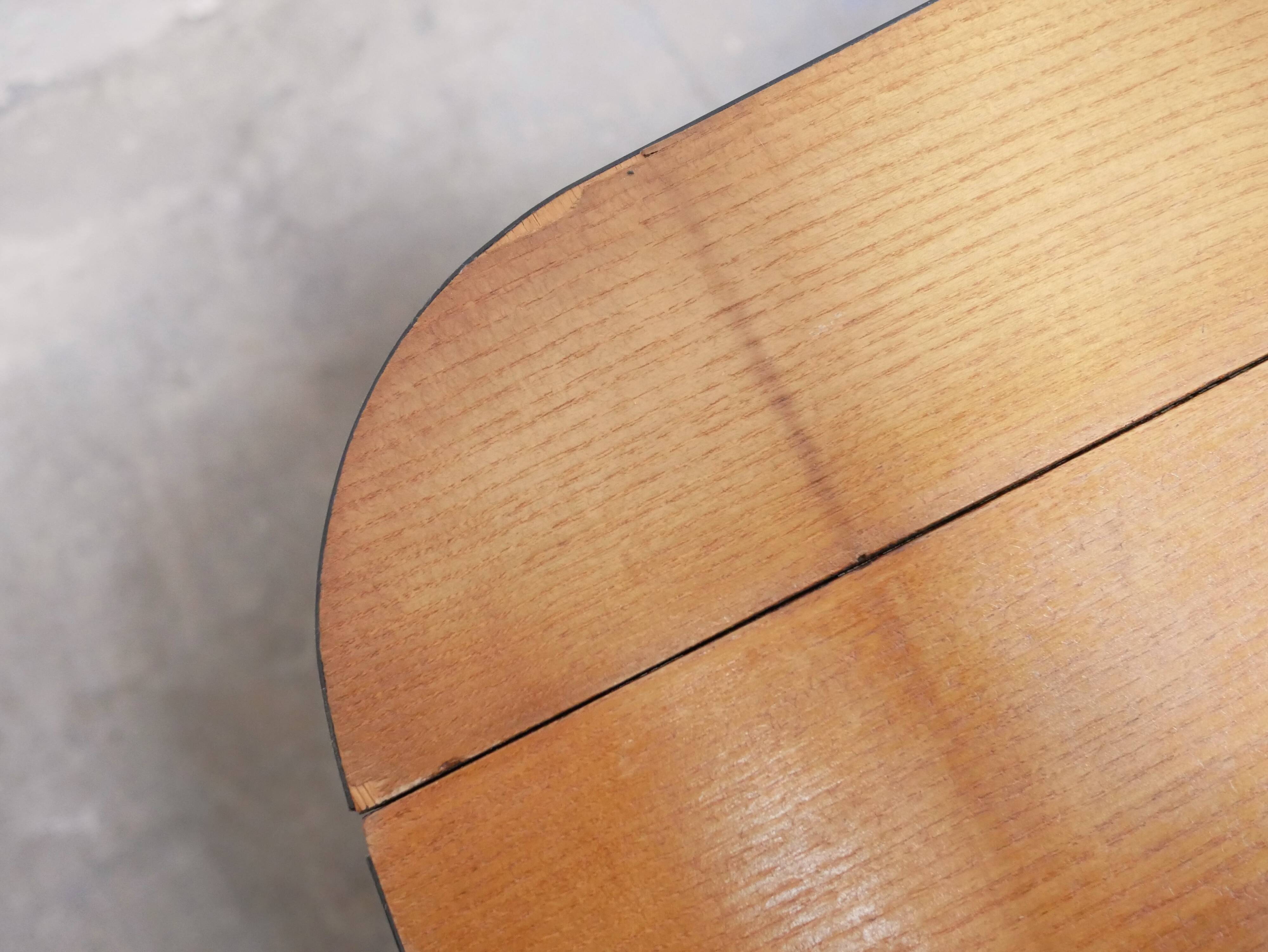 Table pliante vintage en bois et métal