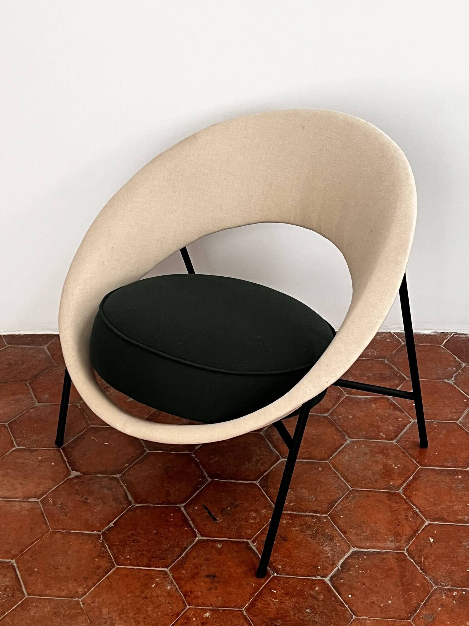 Saturn 44 Armchair