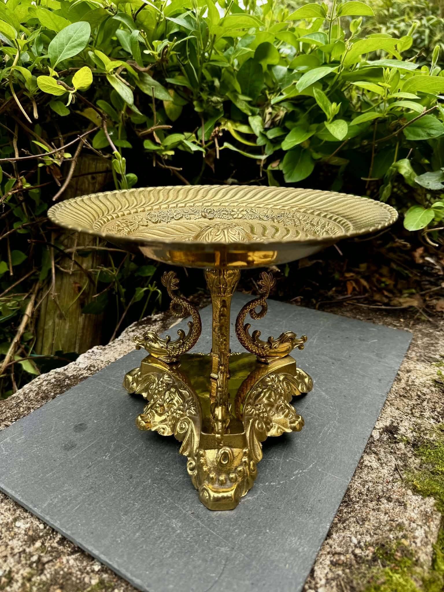 Large brass fruit bowl in Neo-Renaissance style