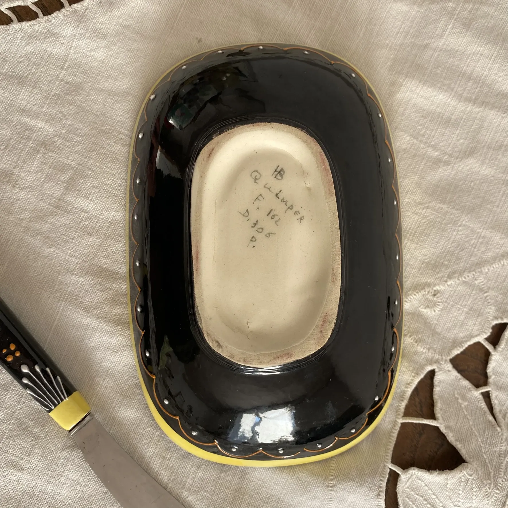 Butter dish and its knife HB Quimper, 1960s