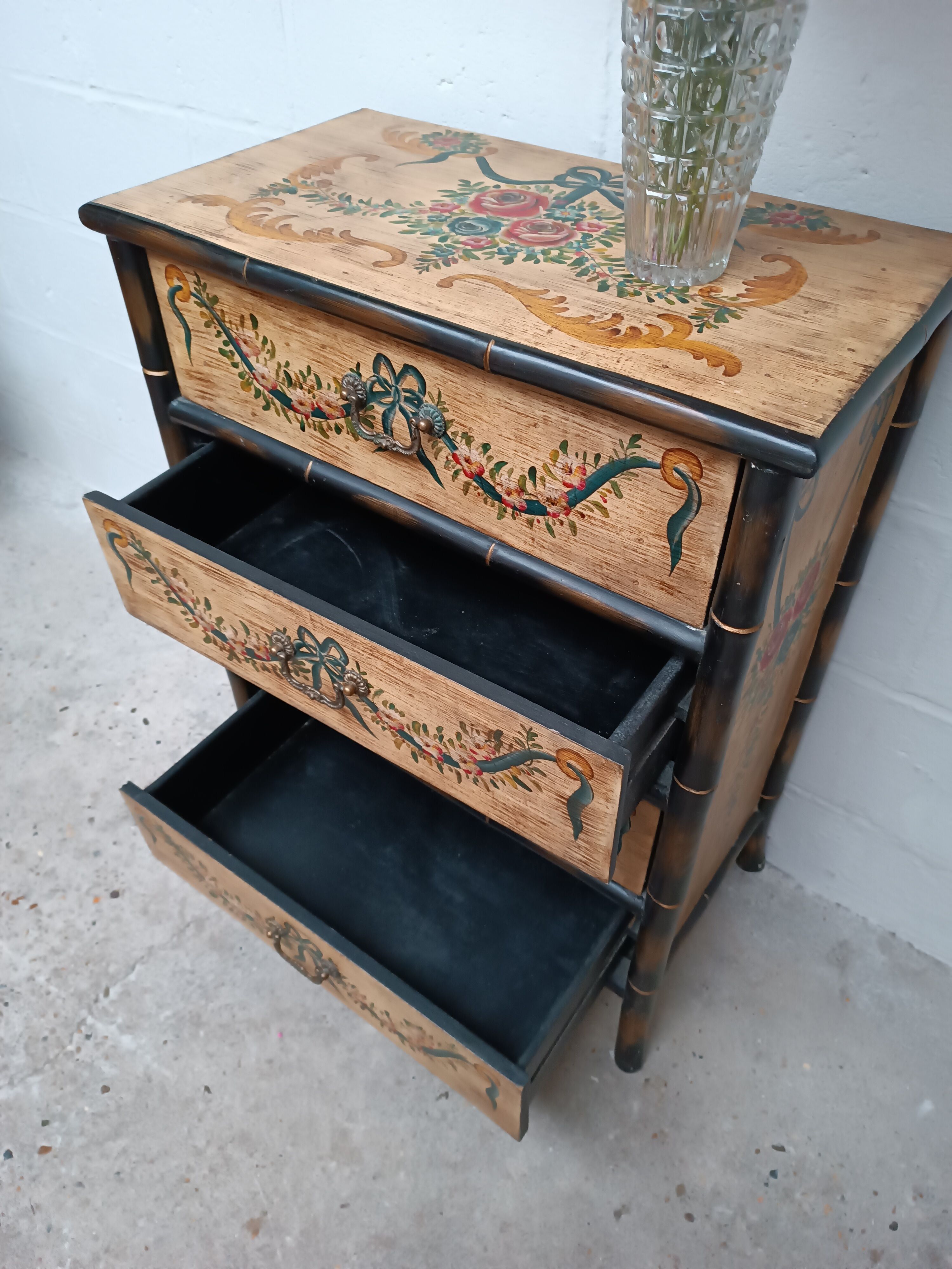 Venetian-style painted wood and bamboo chest of drawers