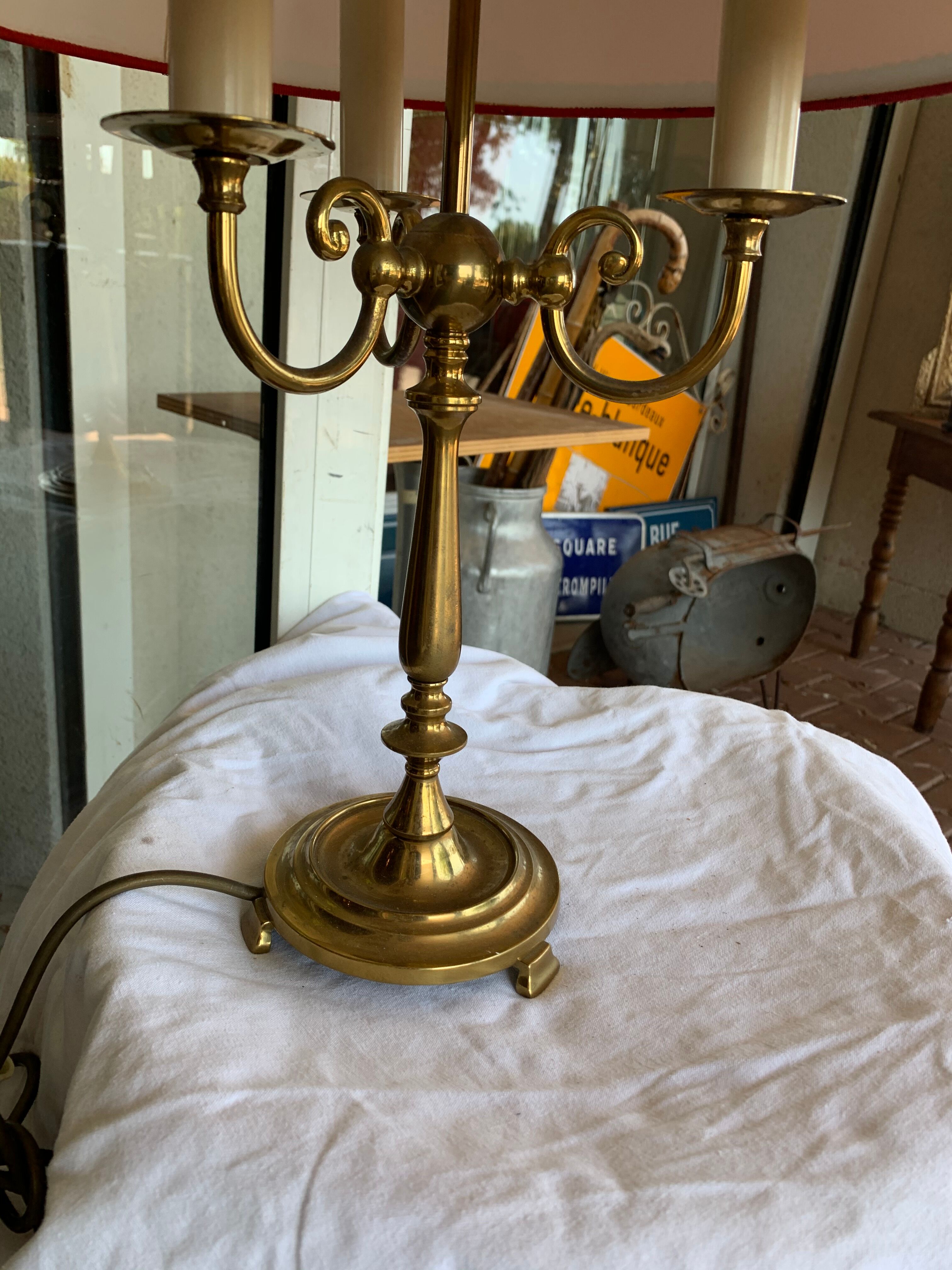 Bouillote-style table lamp