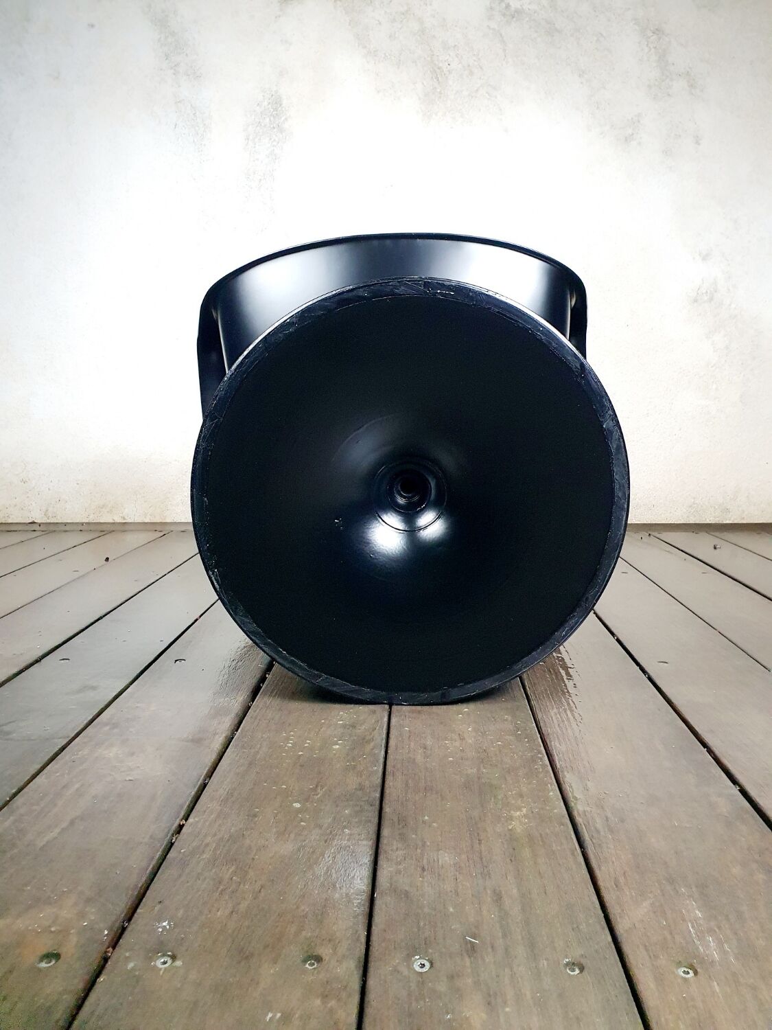 Knoll Saarinen tulip armchair black leather seat
