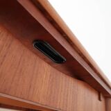 Scandinavian stretch teak table