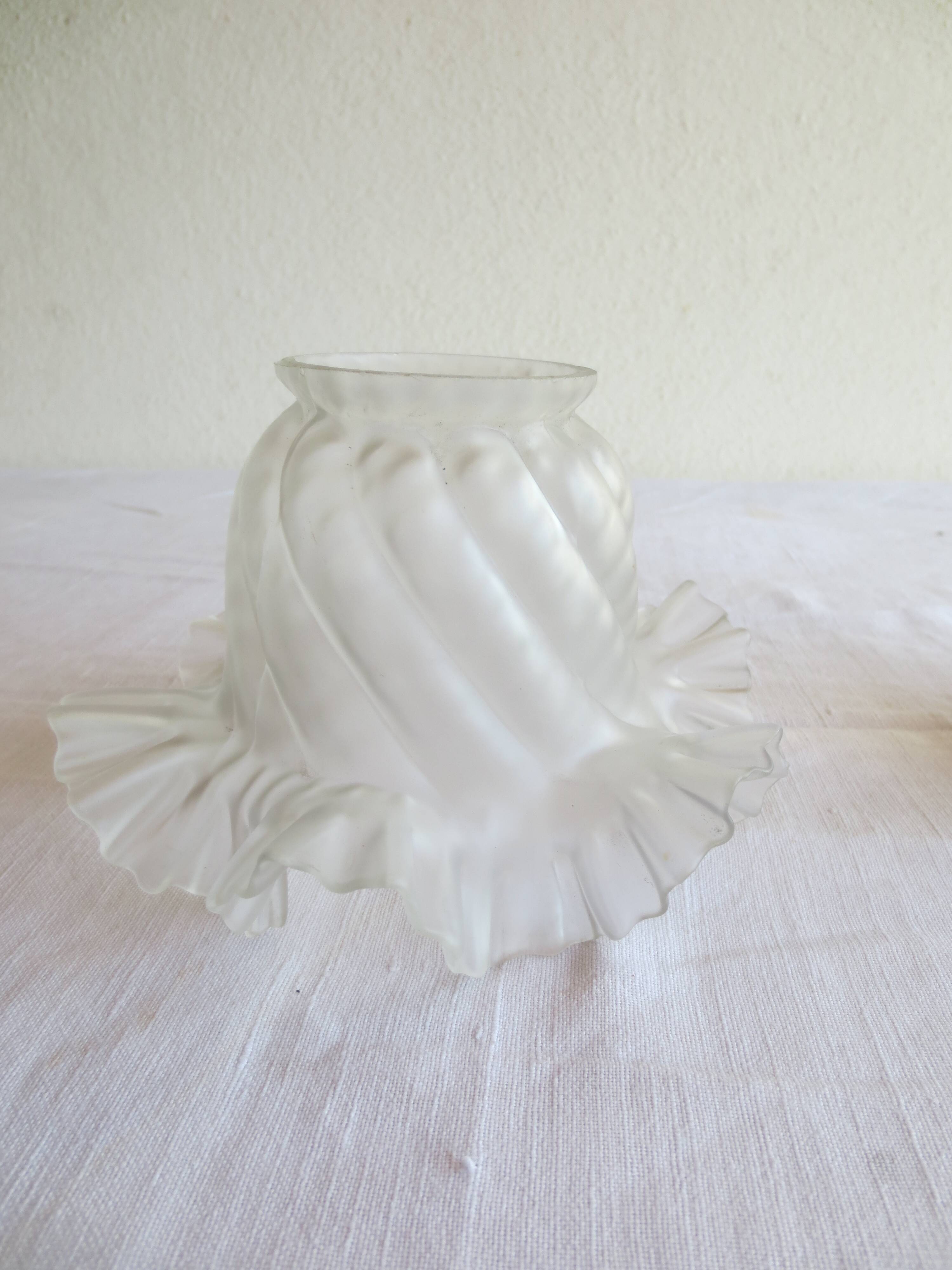 Straight wall or ceiling light fixture