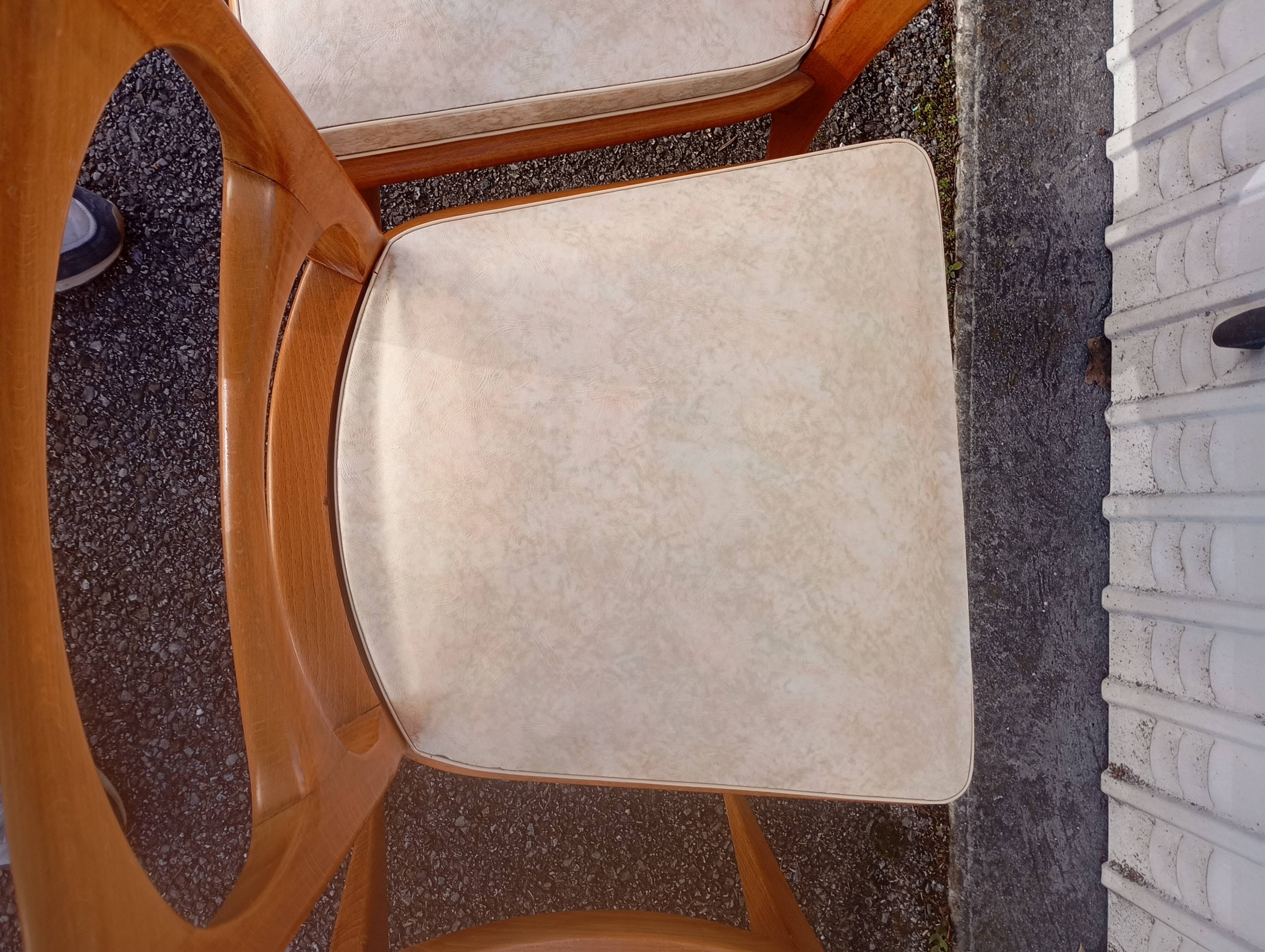 Chaises Gaston Poisson