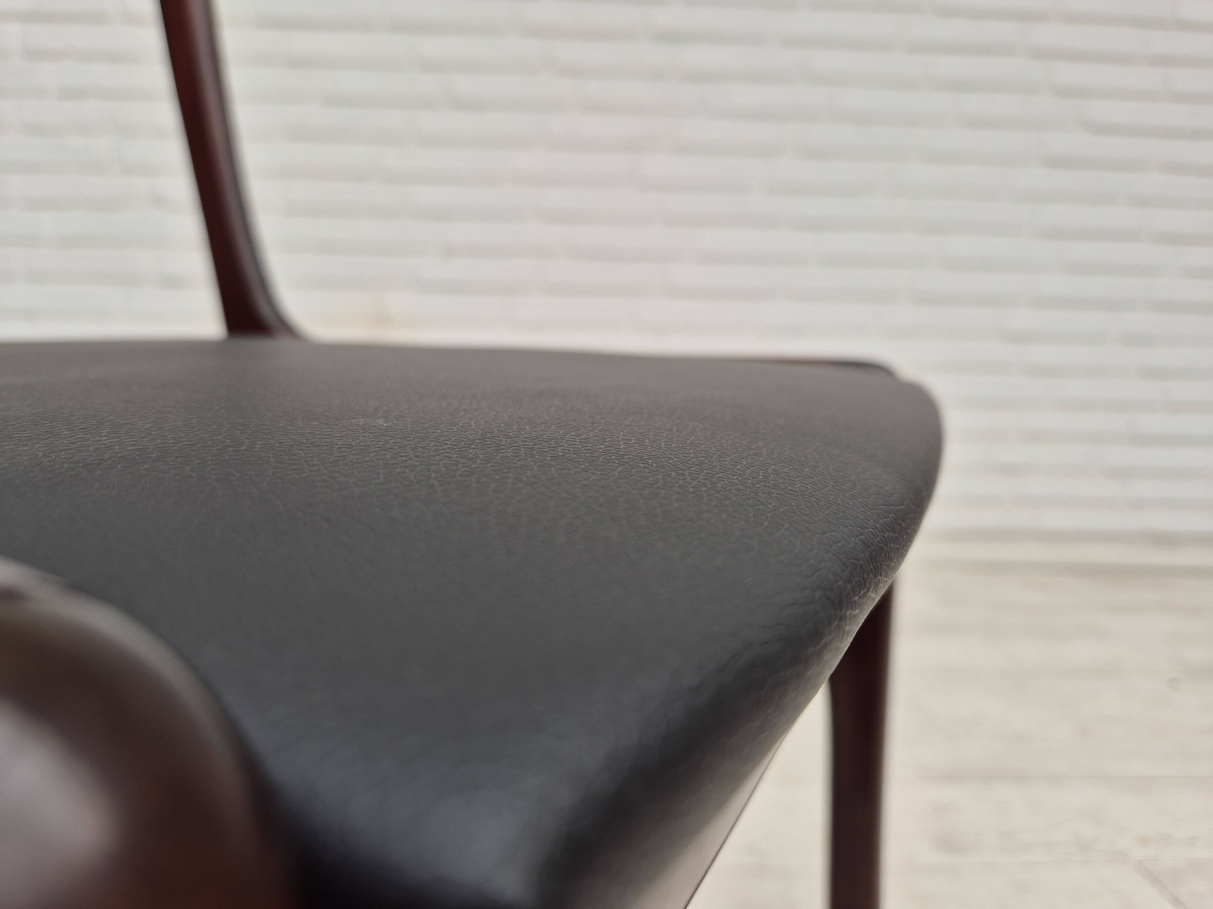 1960s, Danish design by Ole Wanscher, set of 4 Danish dinning chairs, mahogany wood, reupholstered.