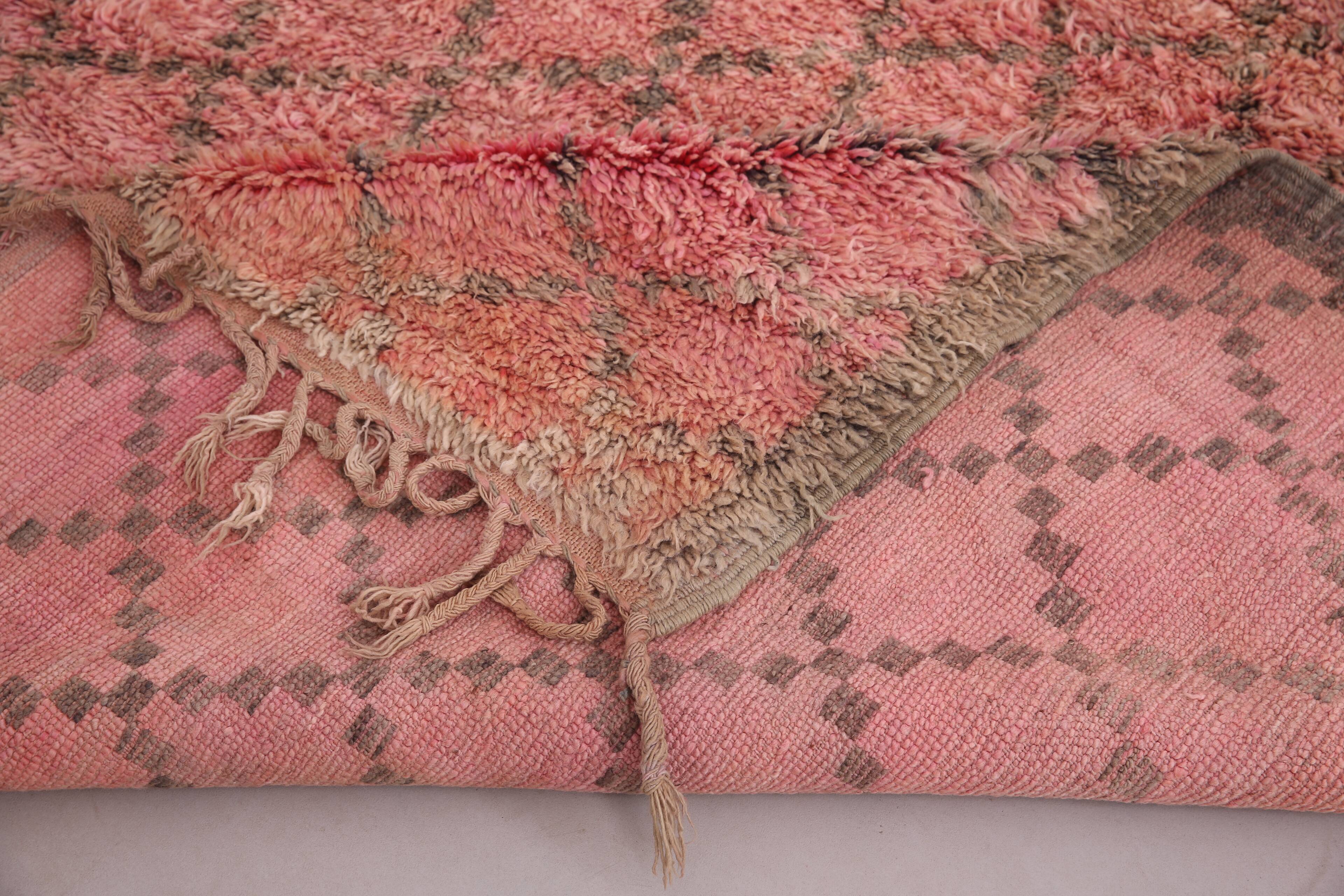 Pink Vintage Moroccan Rug 204 x 340 cm - Berber Wool Rug - Handmade Rug Boh