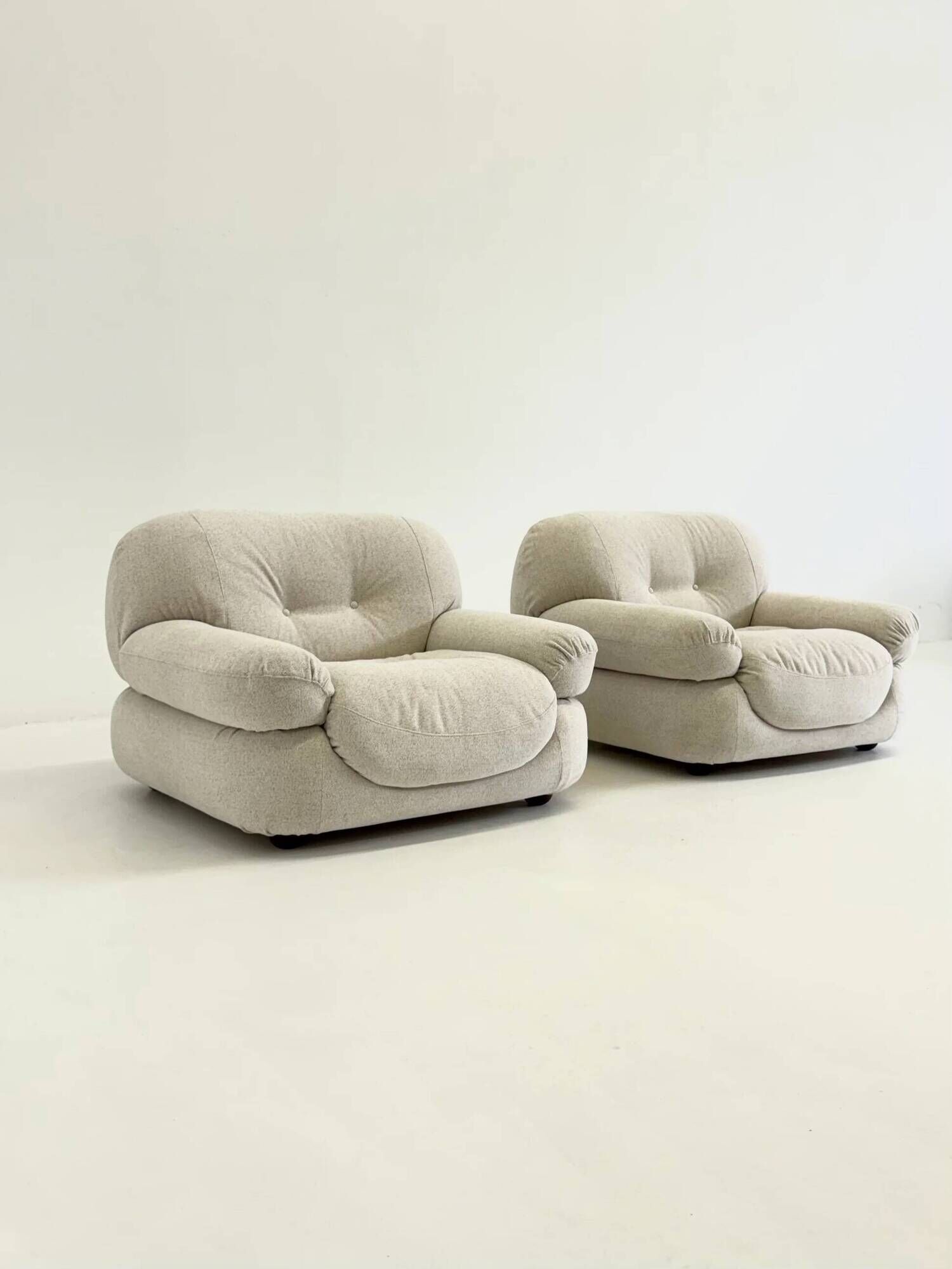 Sapporo armchair by Mario Marenco for Mobil Girgi in cream beige