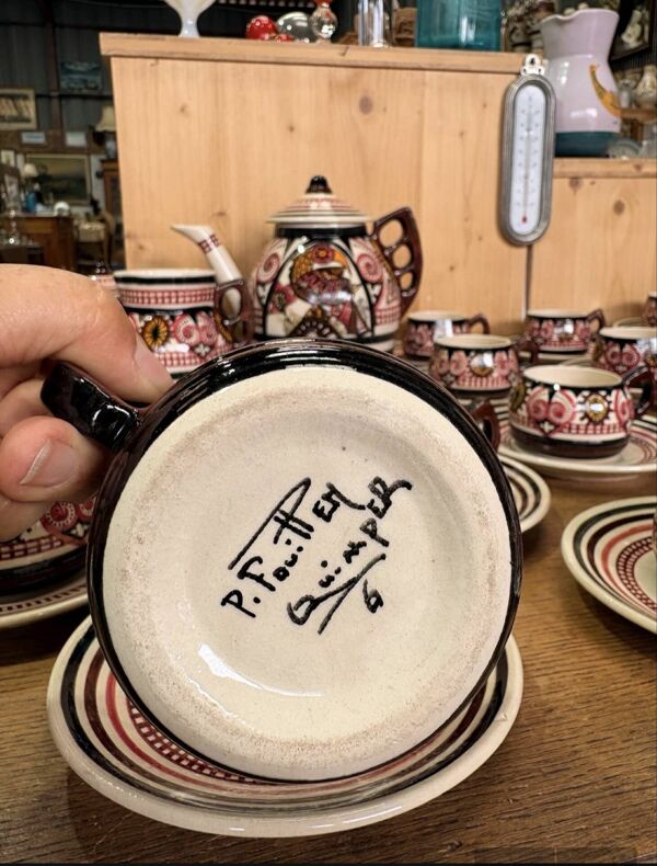 Rare service à café Paul Fouillen Quimper 19 pièces peint main vers 19