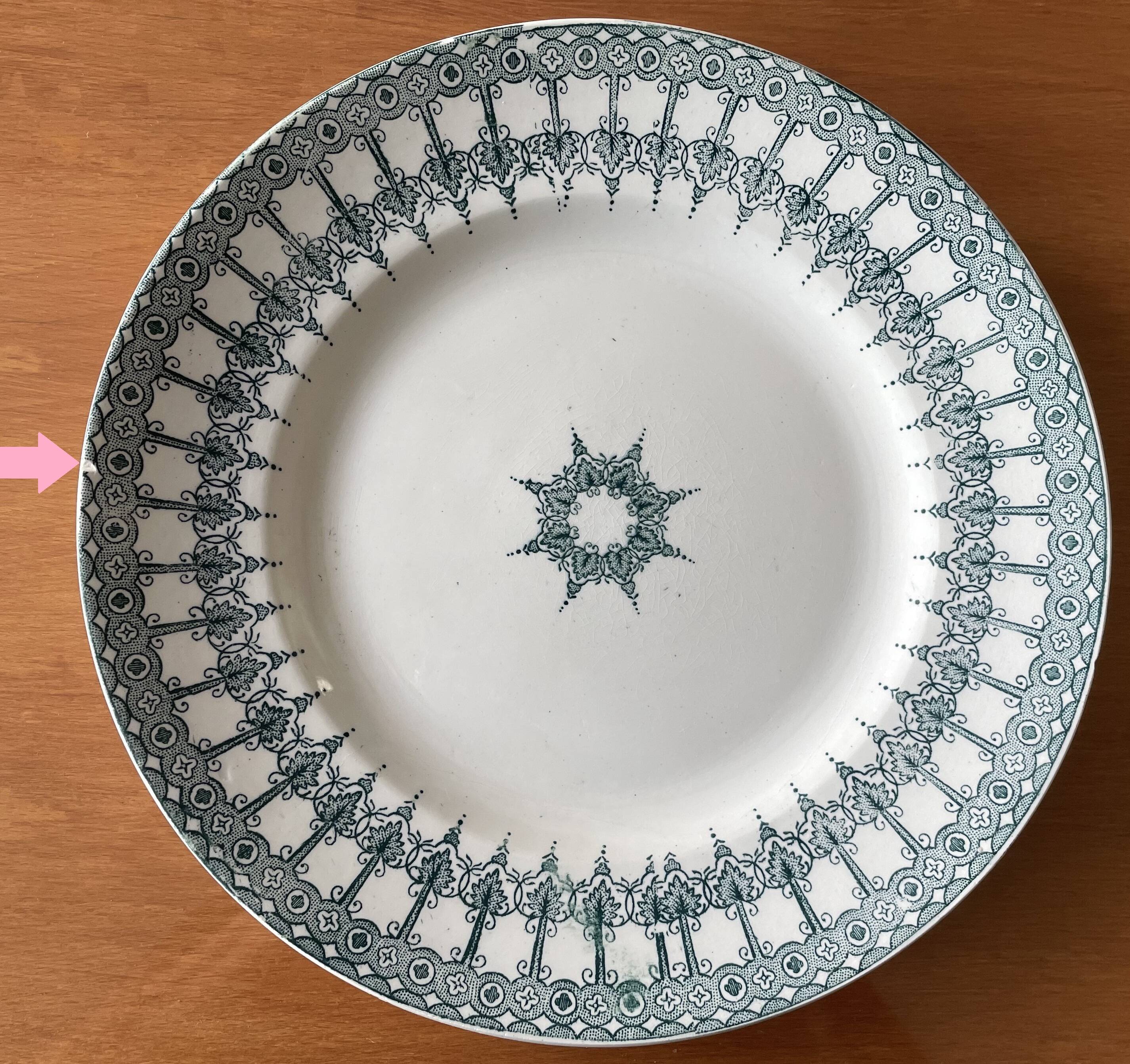 6 antique flat plates in earthenware from Saint-Amand (Nord)
