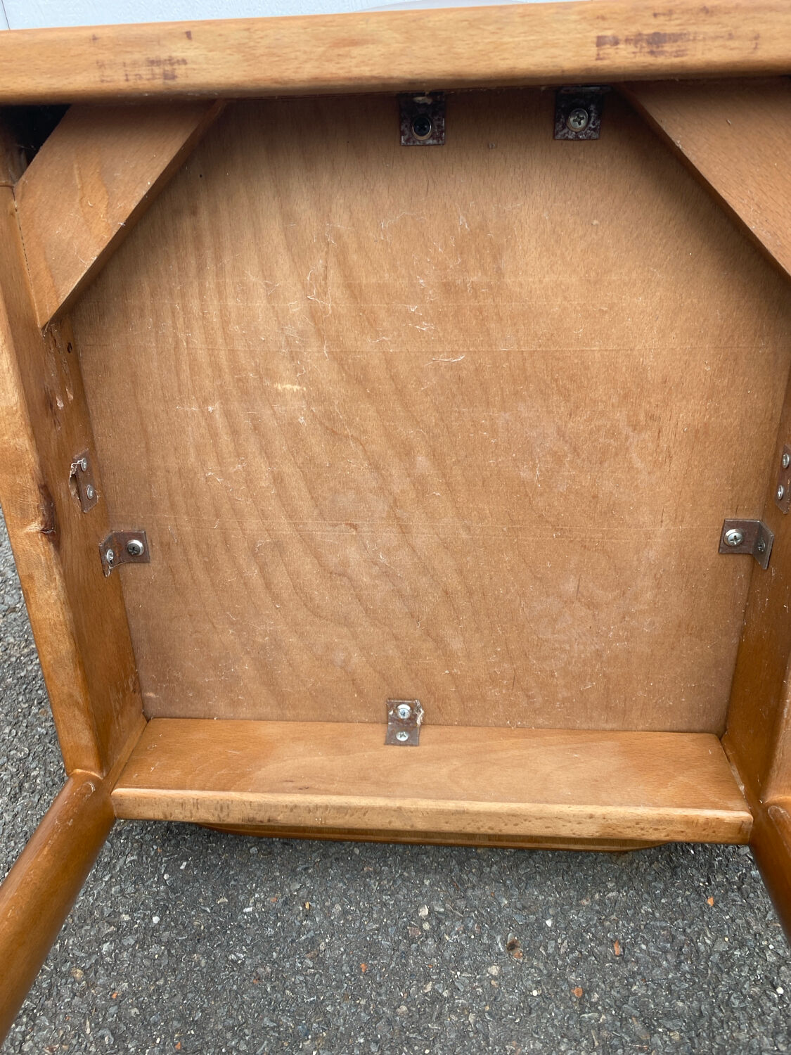 Série de 11 chaises brutaliste Allemagne empilable