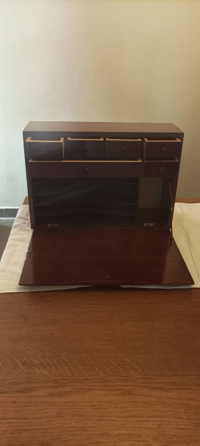 Small office secretary