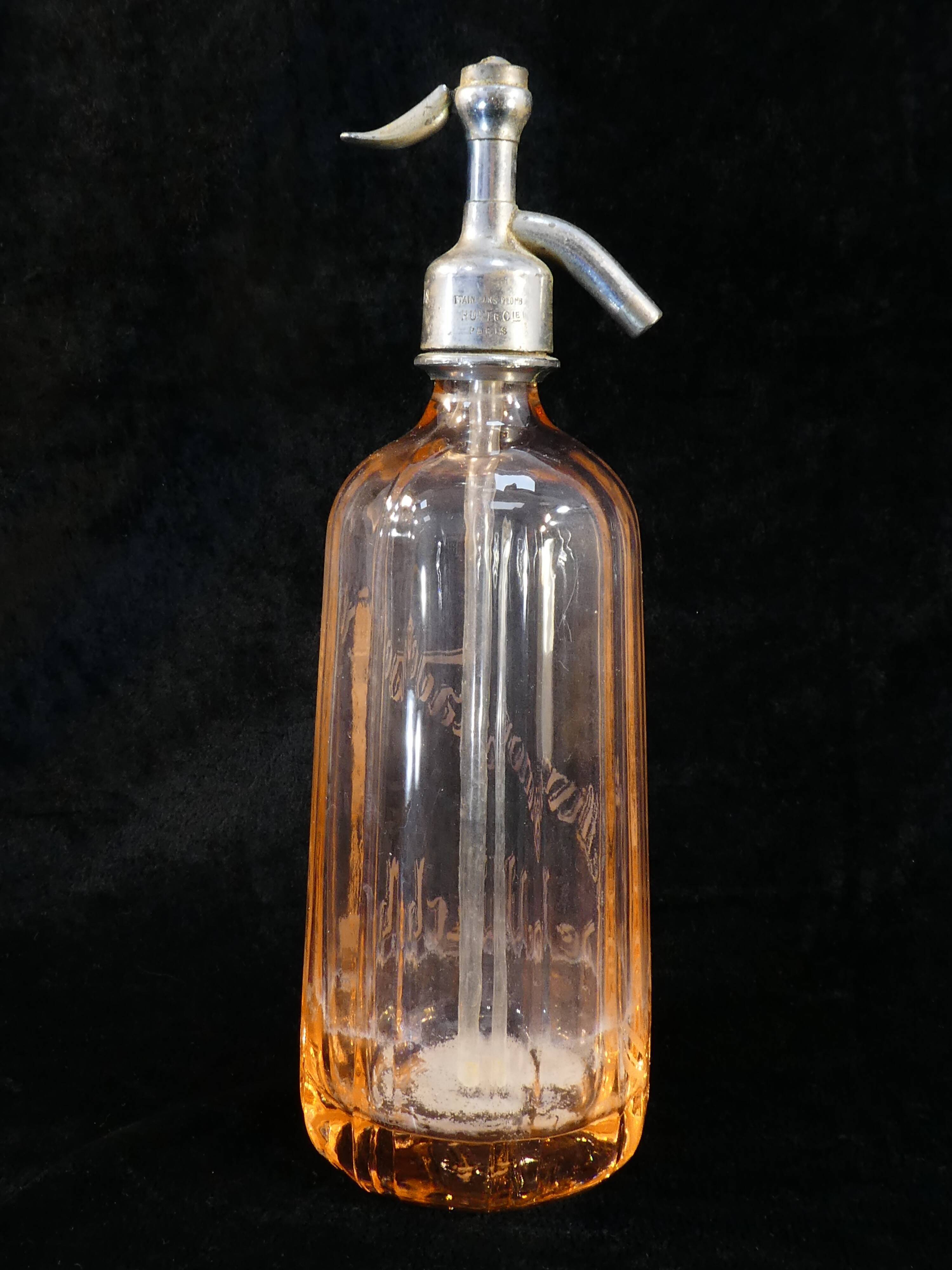 Ancien siphon de bistrot eau de seltz rose saumon grande limonade de vichy