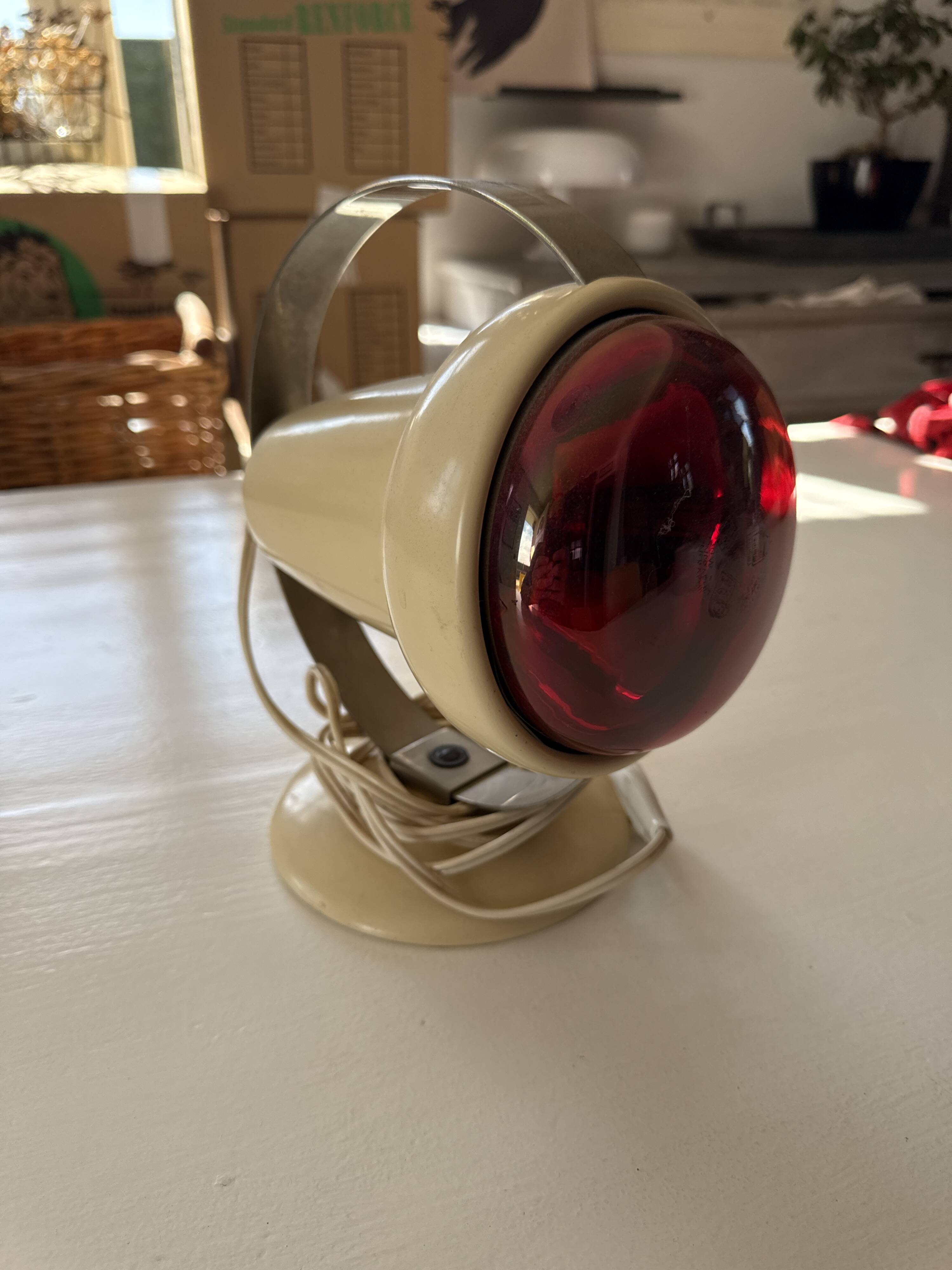 Philips infrared lamp Design Charlotte Perriand