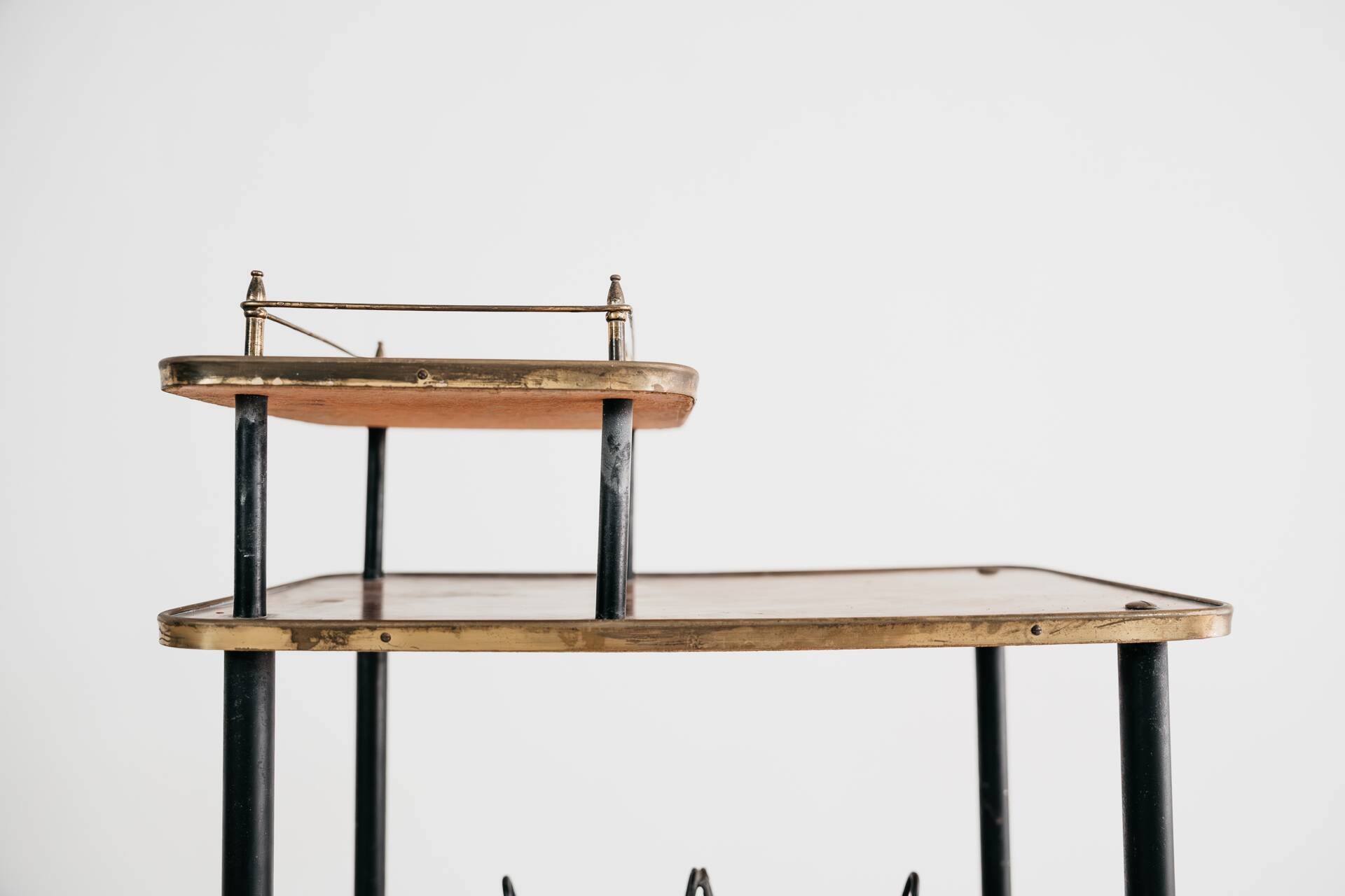 Table d'appoint, porte-revues, années 1950