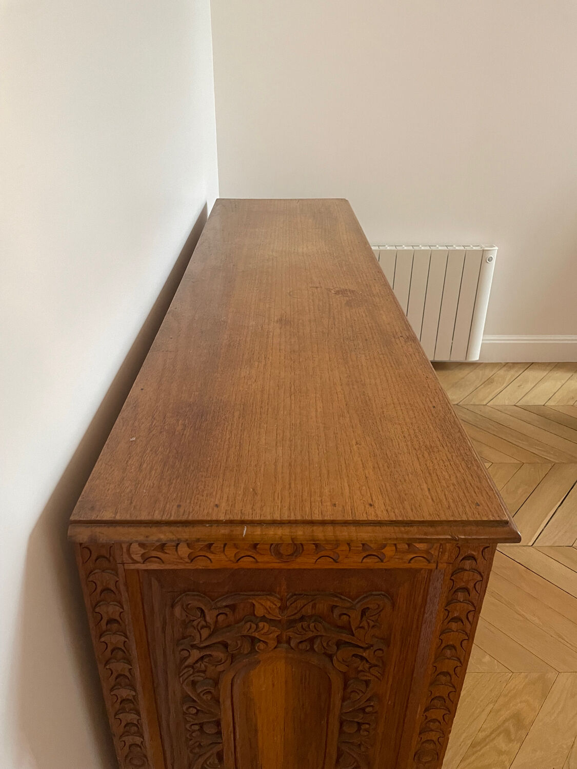 Buffet sculpté à la main, Pérou, bois intégral