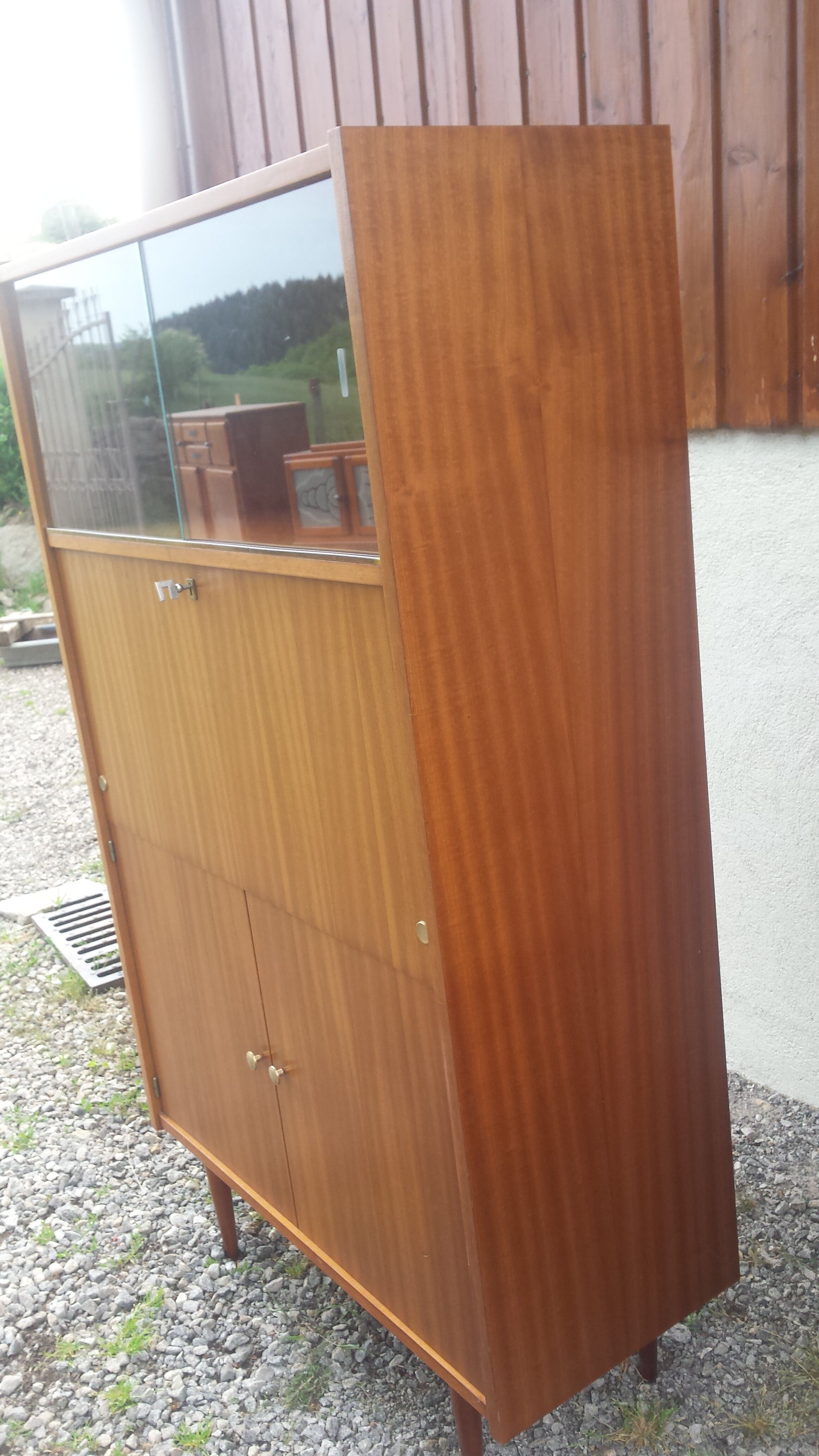 Secretary feet spindles