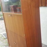 Secretary feet spindles