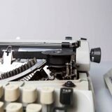Revised Scheidegger International typewriter