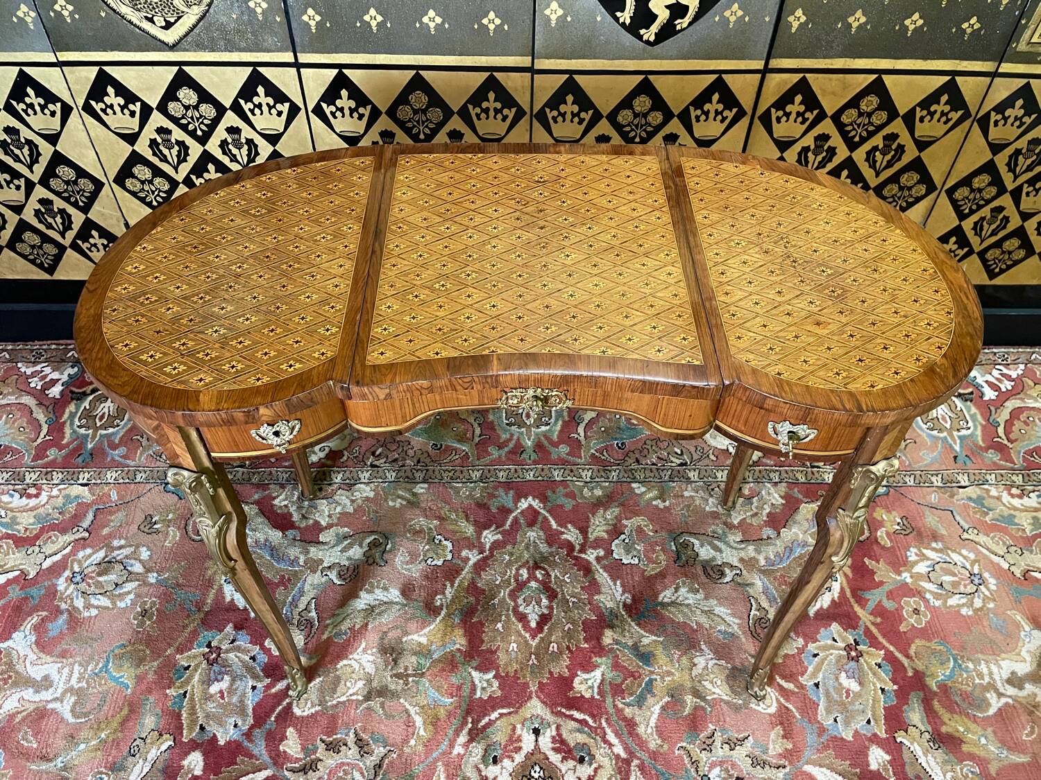 Coiffeuse en marquerterie style Louis XV - Transition