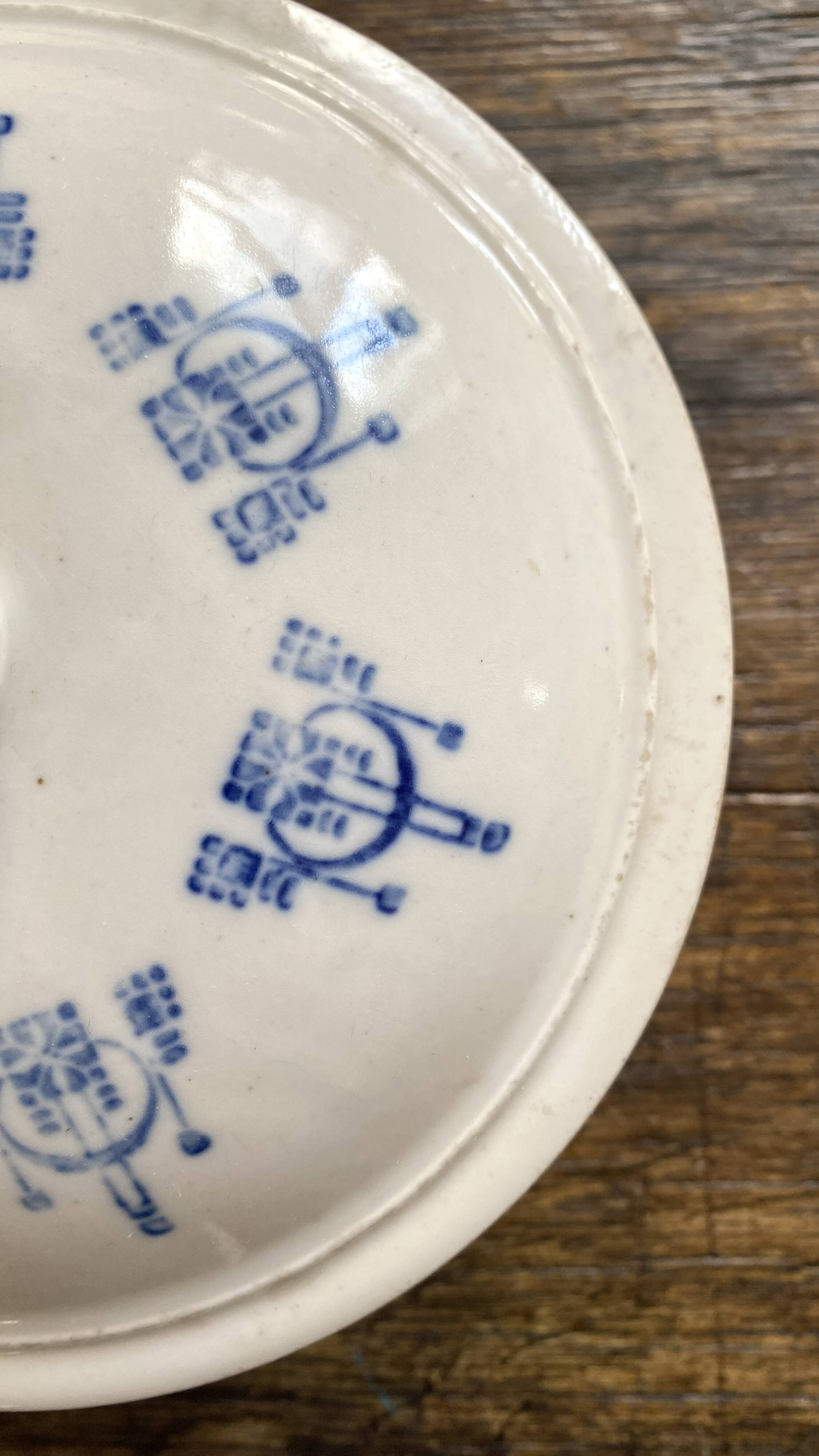 Old Sainte Uze soup tureen