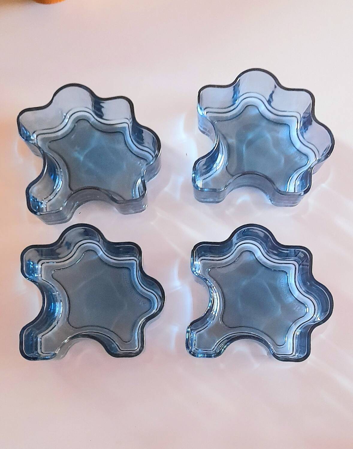 Puzzle glass cups
