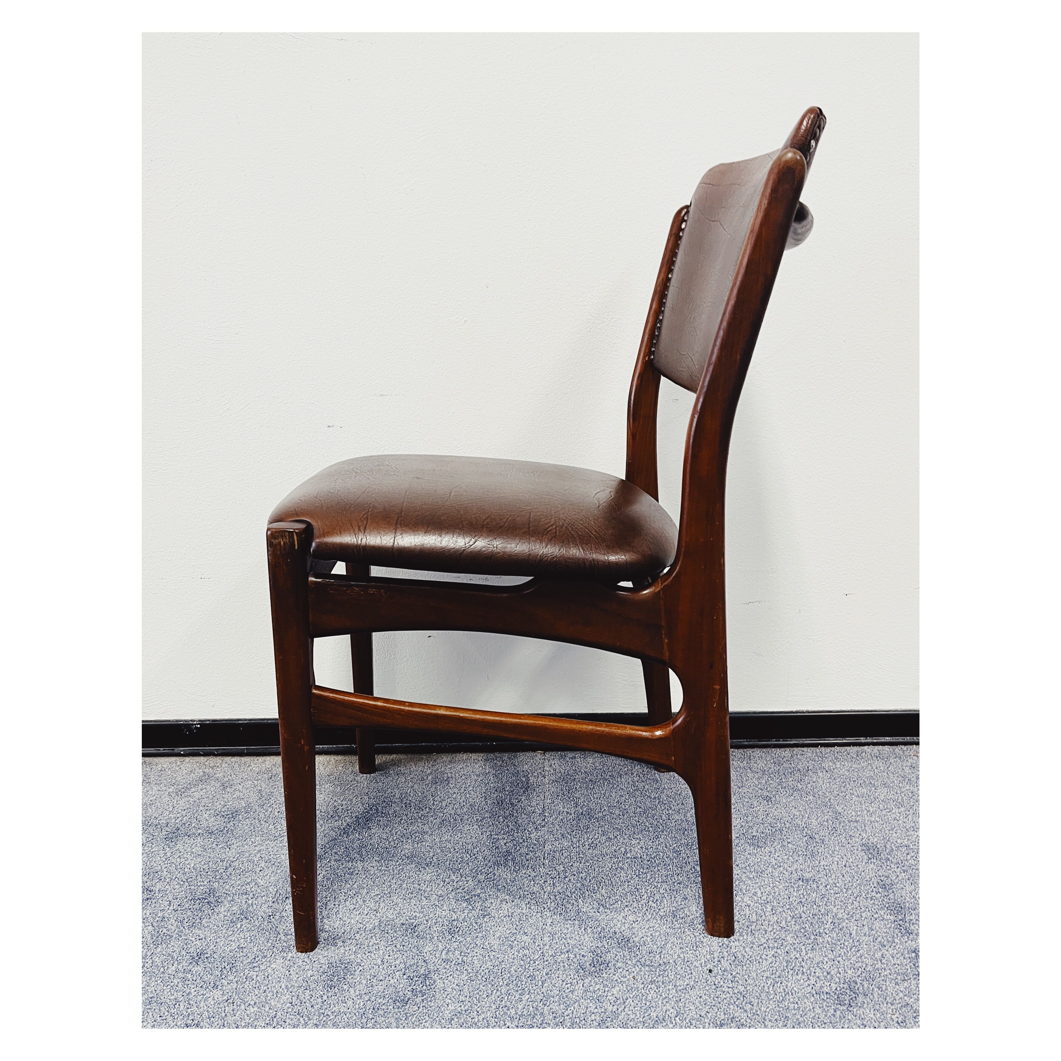 Dining chair