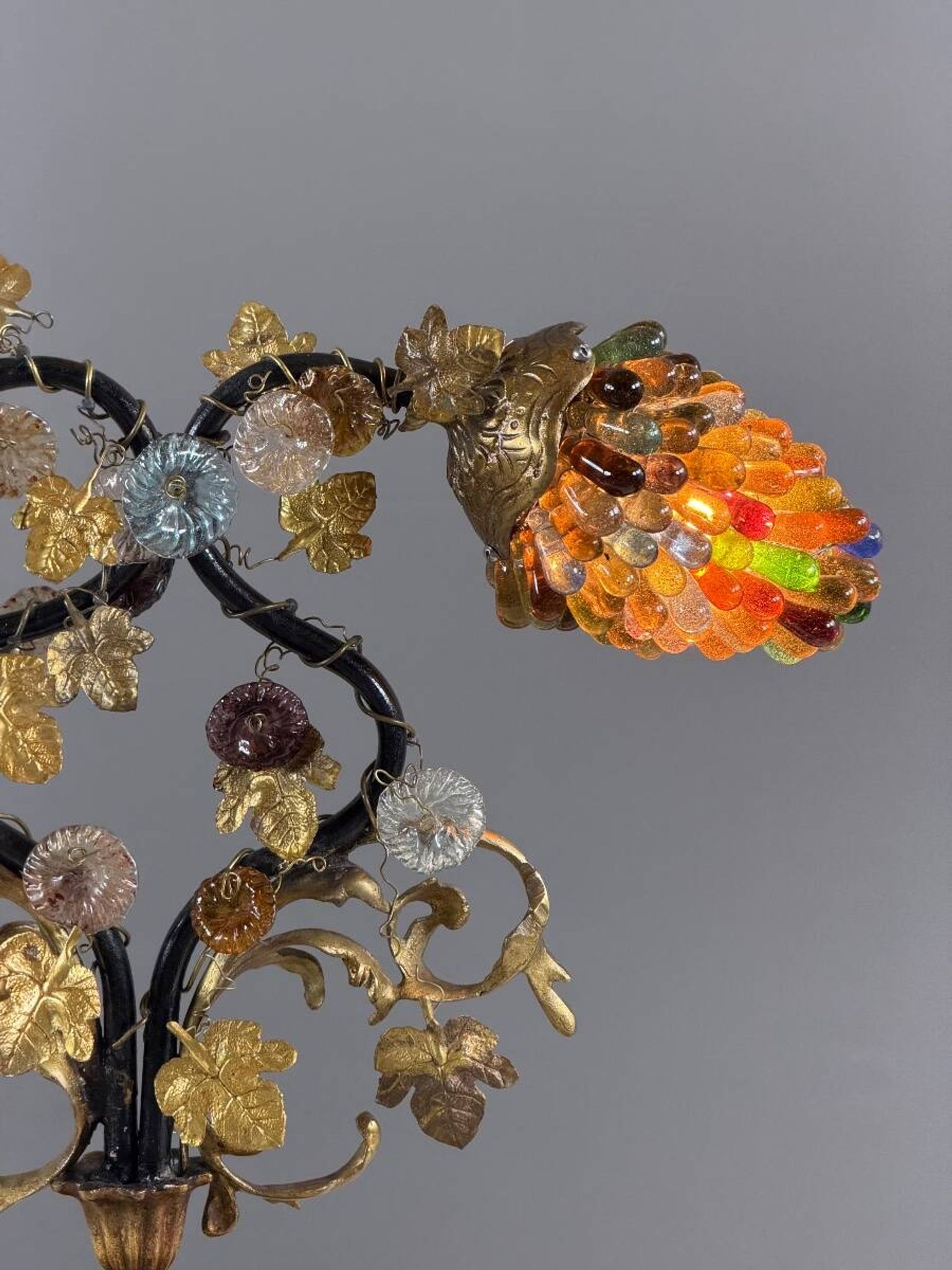 Lampe en bronze et verre polychrome, XXe Siècle