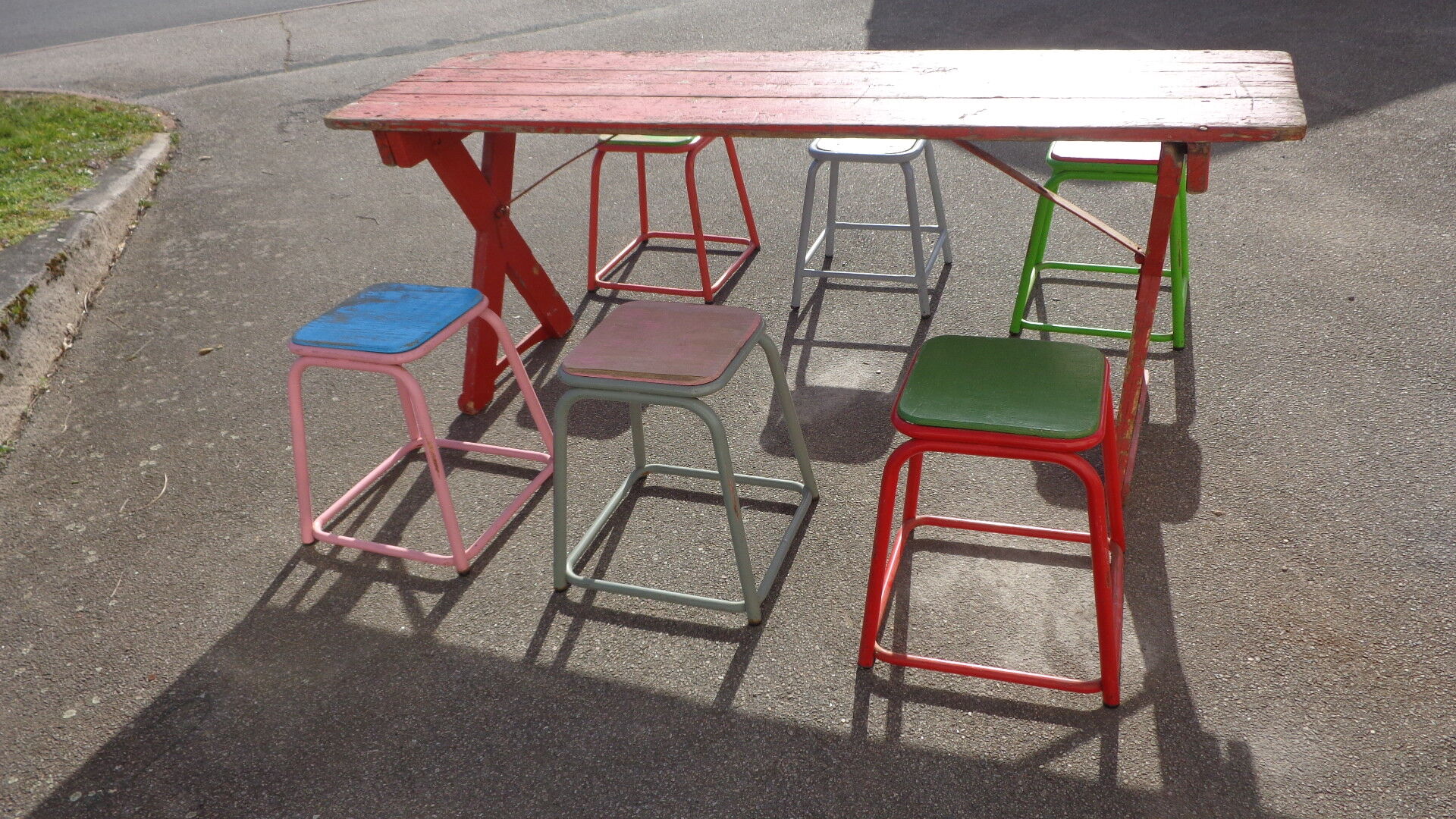 Brewery table and 6 stools