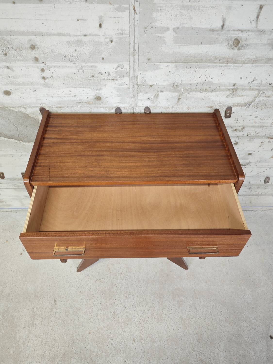 Vintage chest of drawers