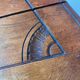 Paire de fauteuils anciens de style gothique