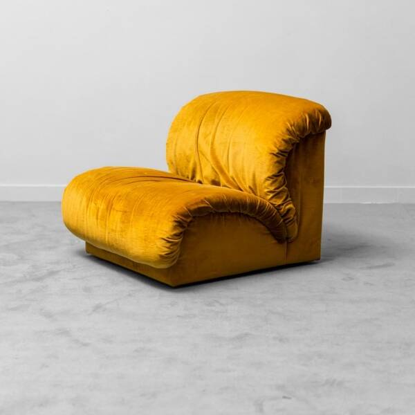 Pair of Tiffany Doimo Salotti lounge chairs, 1970s