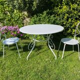 Ancienne table de jardin en fer forgé