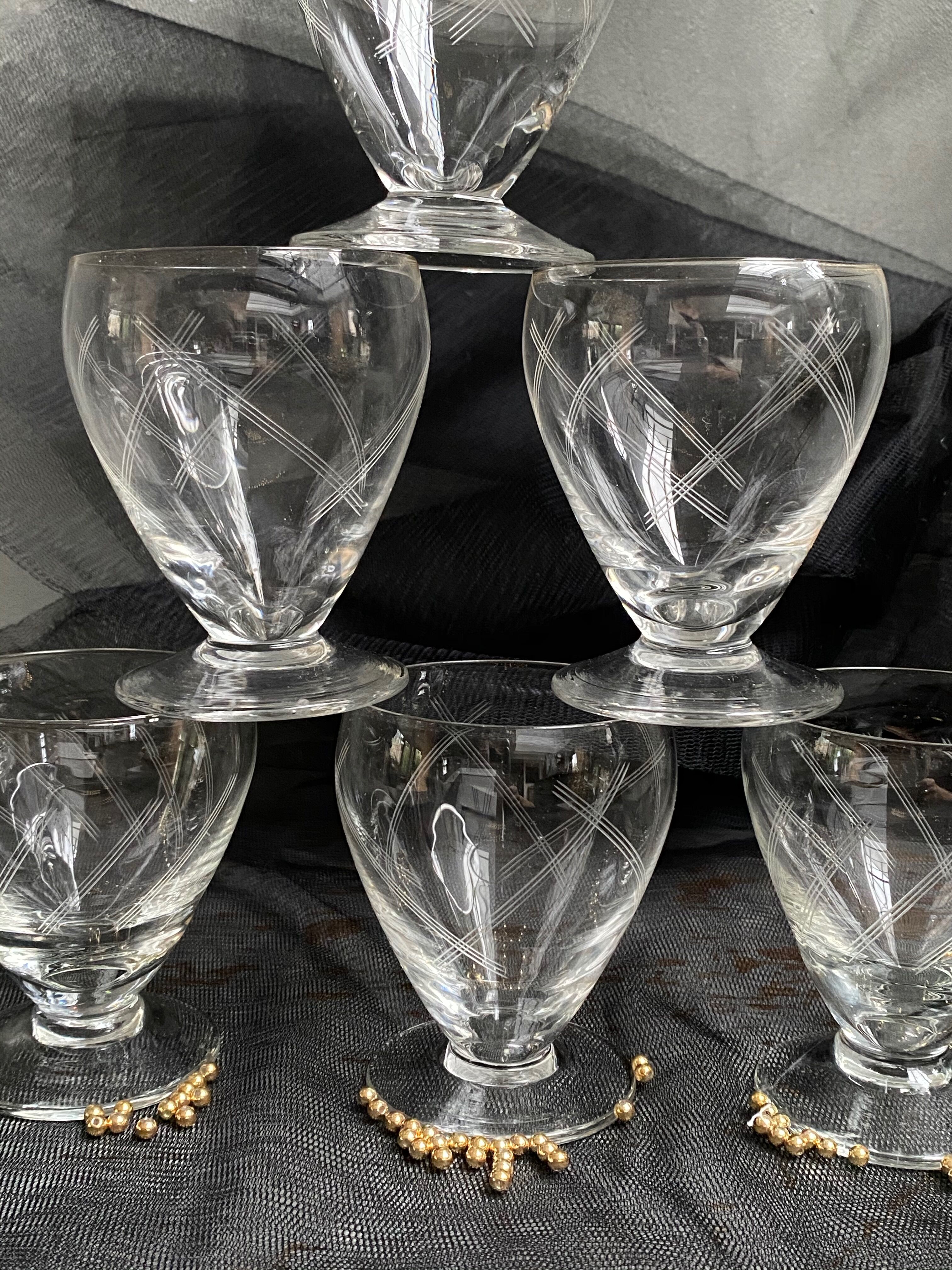 Série de 6 verres anciens gravés