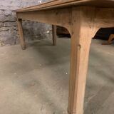 Old farm table 19th in raw solid elm