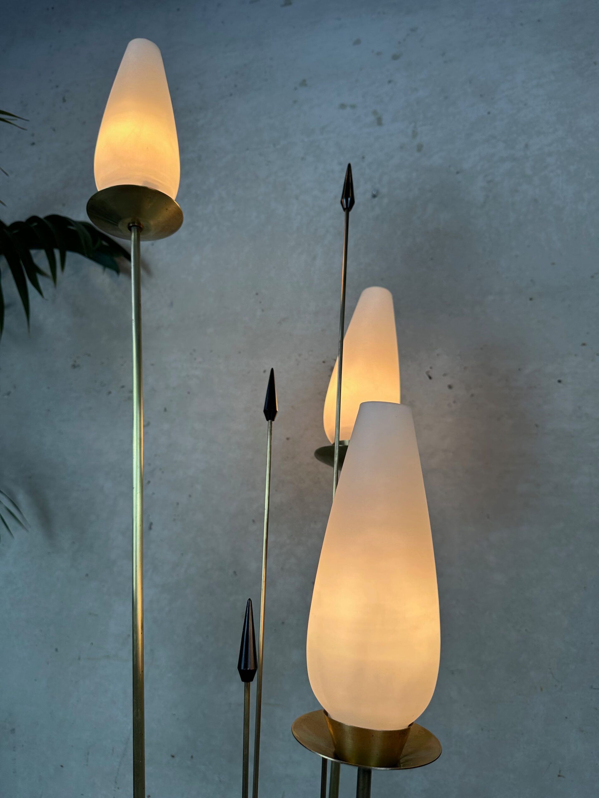 Vintage brass floor lamp – Lunel