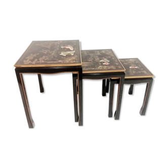 Tables orientales de nid