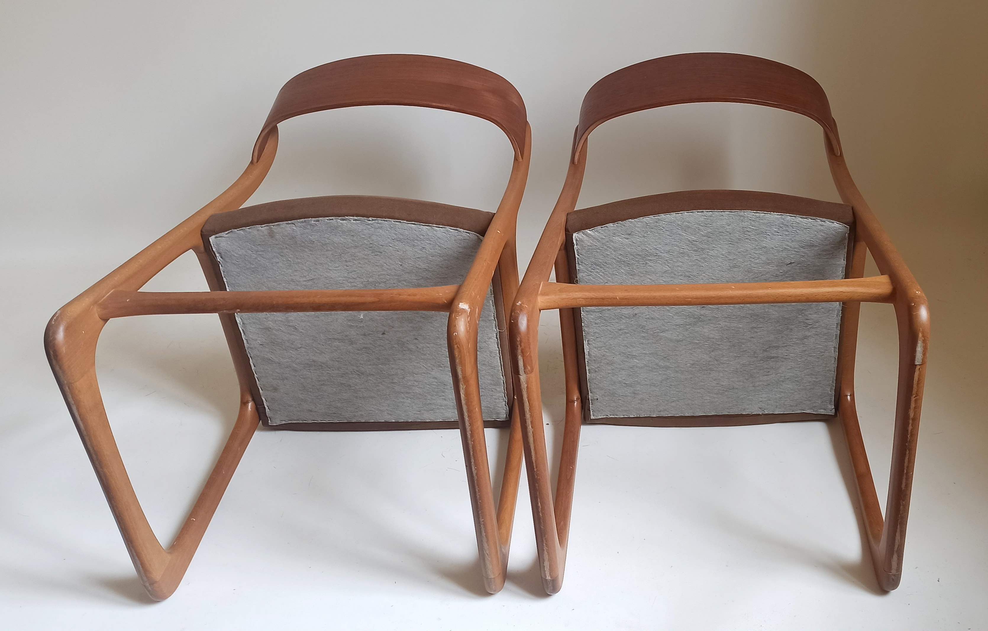 Pair of chairs Baumann sled feet 60s