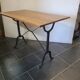 Table bistrot piètement fonte dessus en chêne