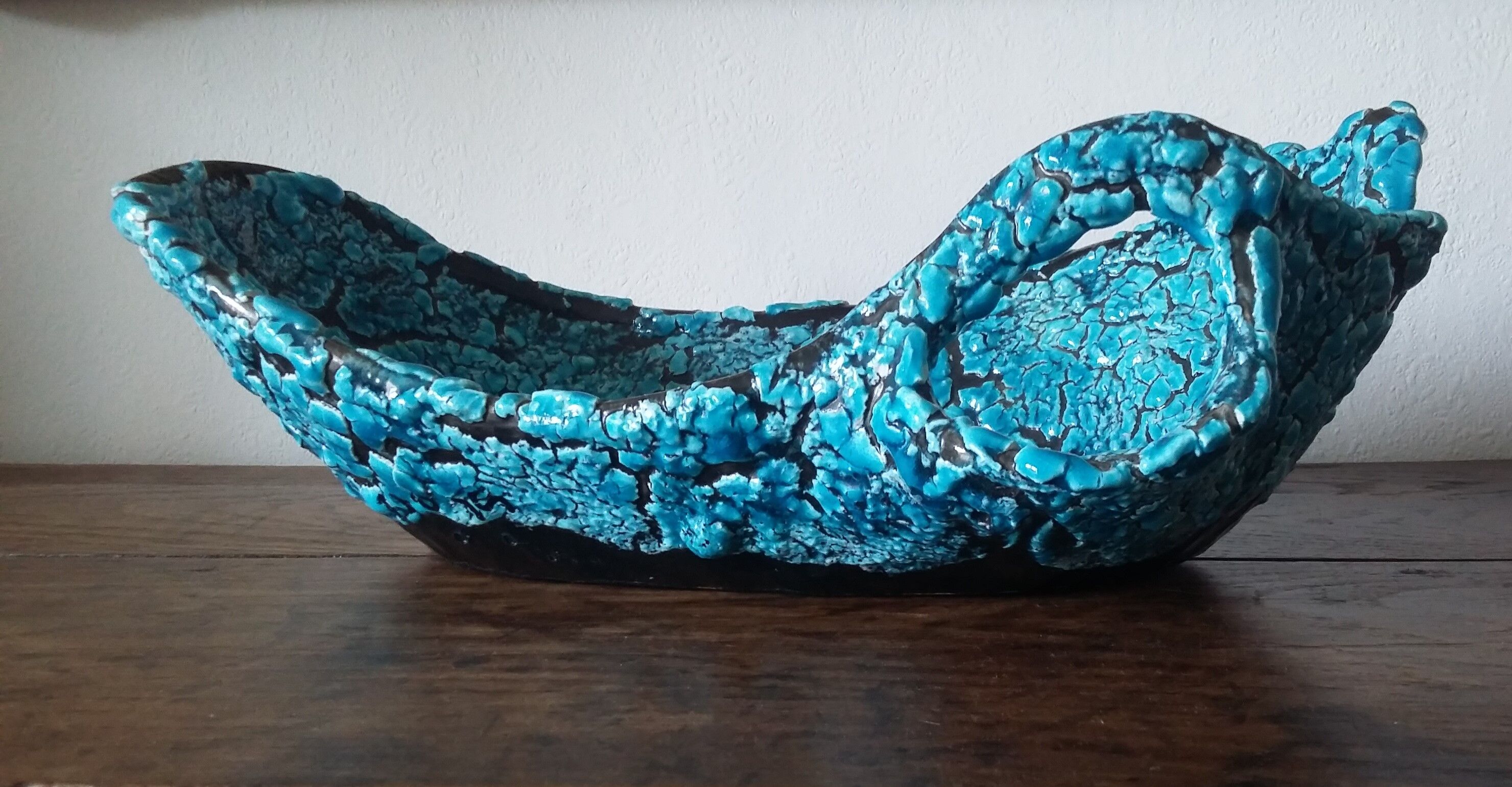 Cut turquoise faience