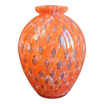 Vase en verre soufflé orange chatoyant