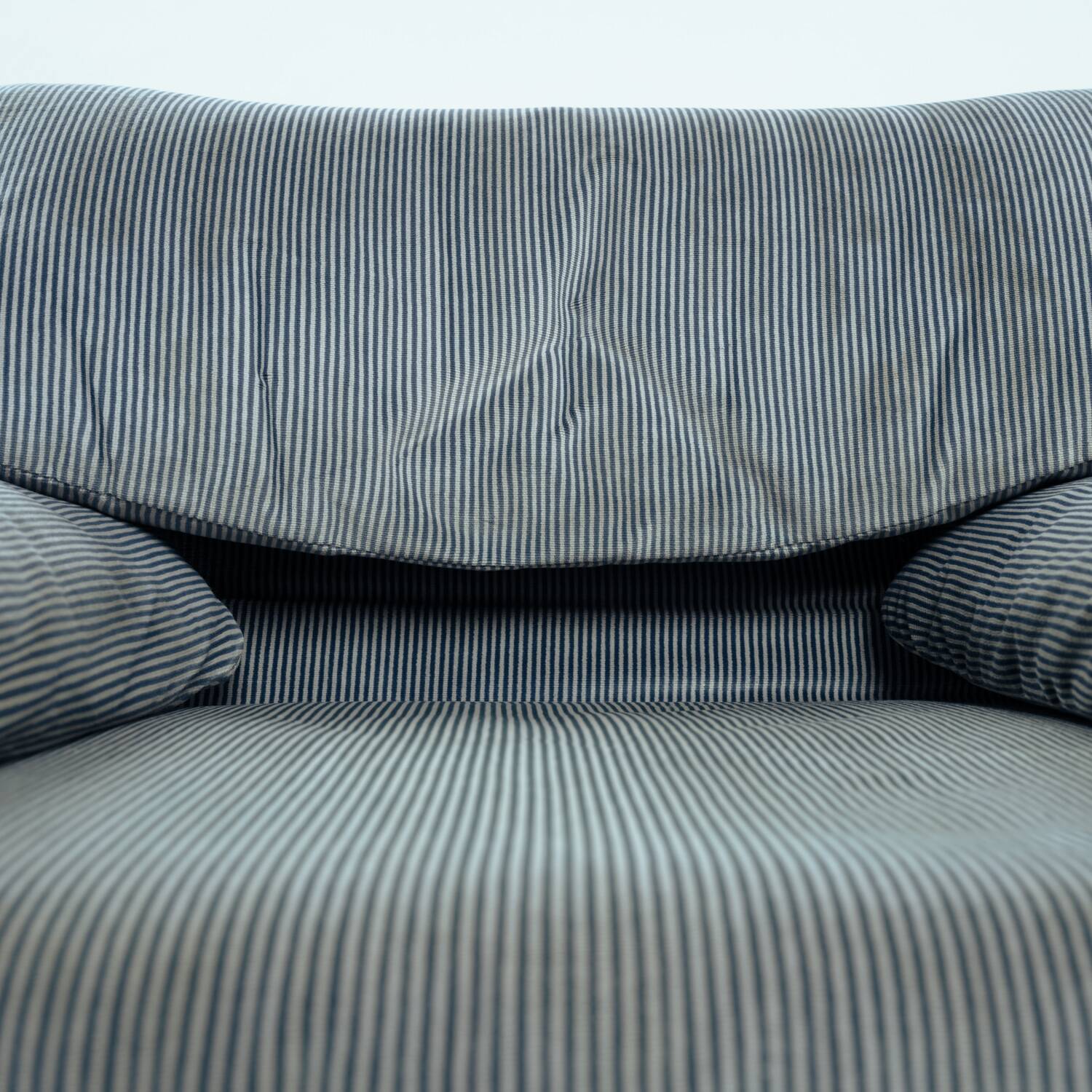 Fauteuil et ottoman Maralunga Vico Magistretti par Cassina, 1990